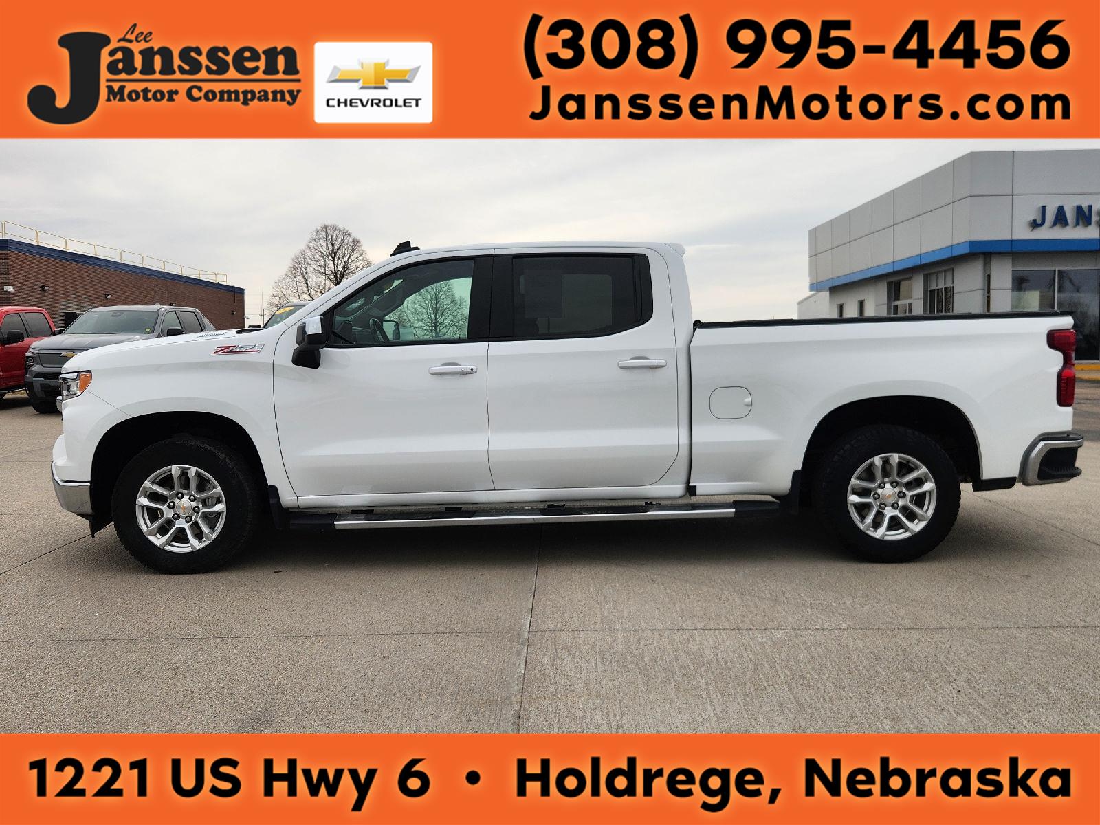Summit White 2025 Chevrolet Silverado 1500 Pickup Truck Four-Wheel Drive Automatic