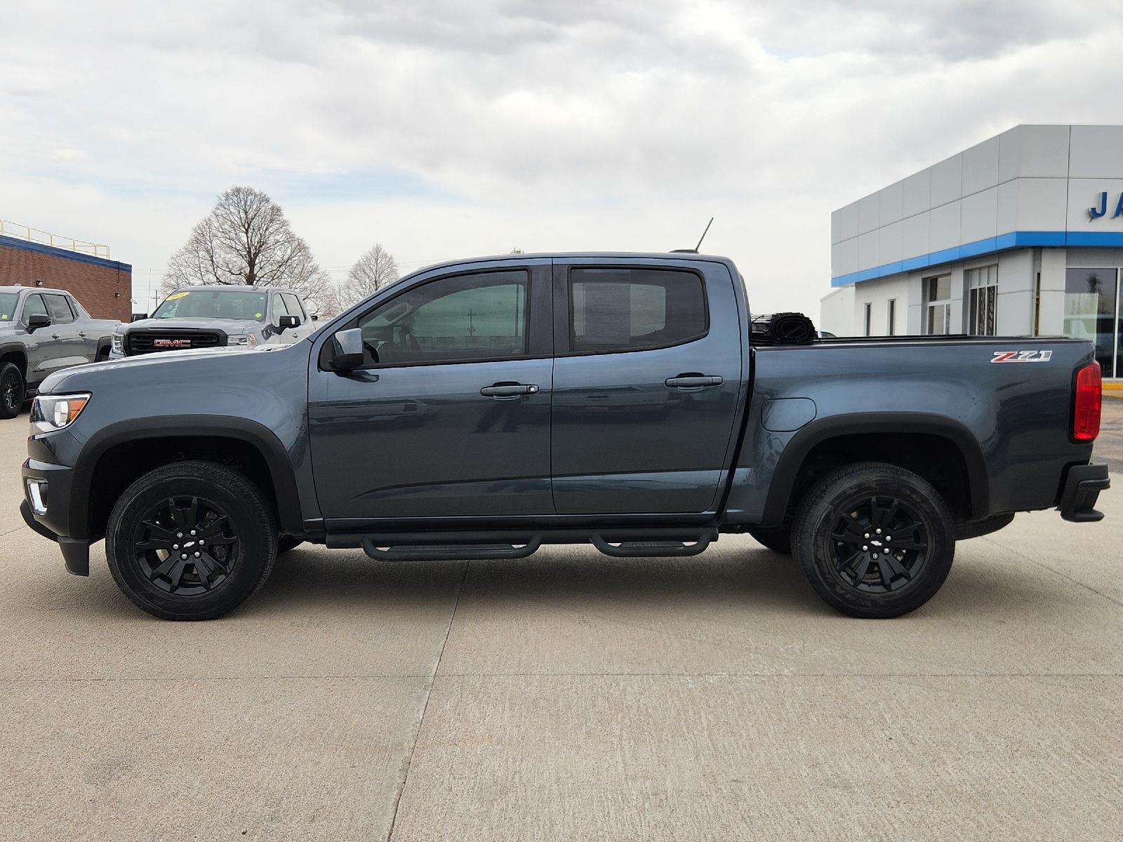 Shadow Gray Metallic 2019 Chevrolet Colorado Z71 Crew Cab 4WD Pickup Truck Four-Wheel Drive 8-Speed Automatic