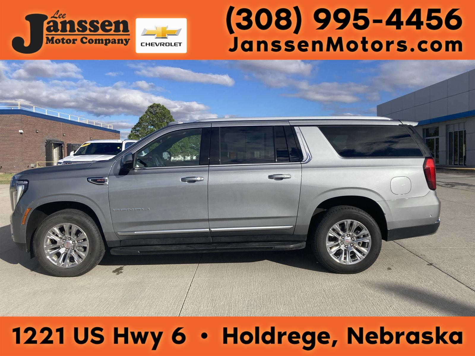 2025 GMC Yukon XL Denali 4WD