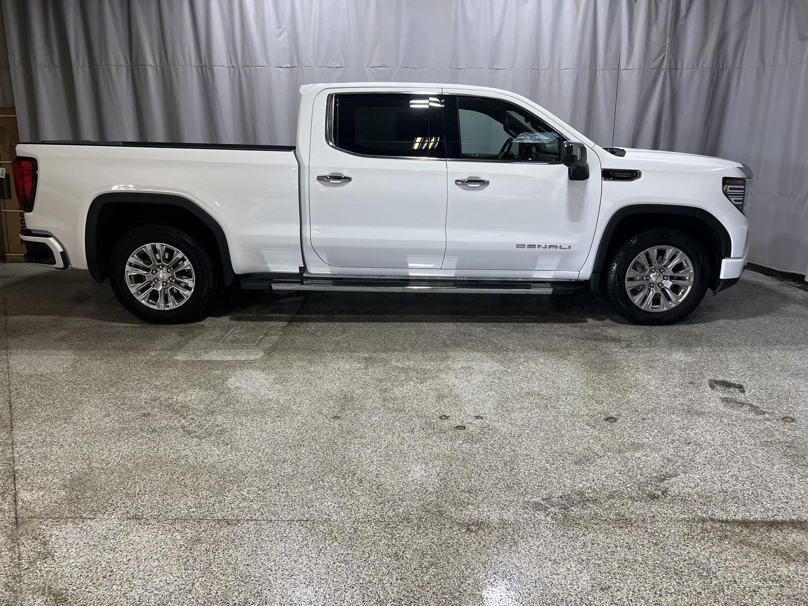2023 GMC Sierra 1500 Denali Crew Cab 4WD