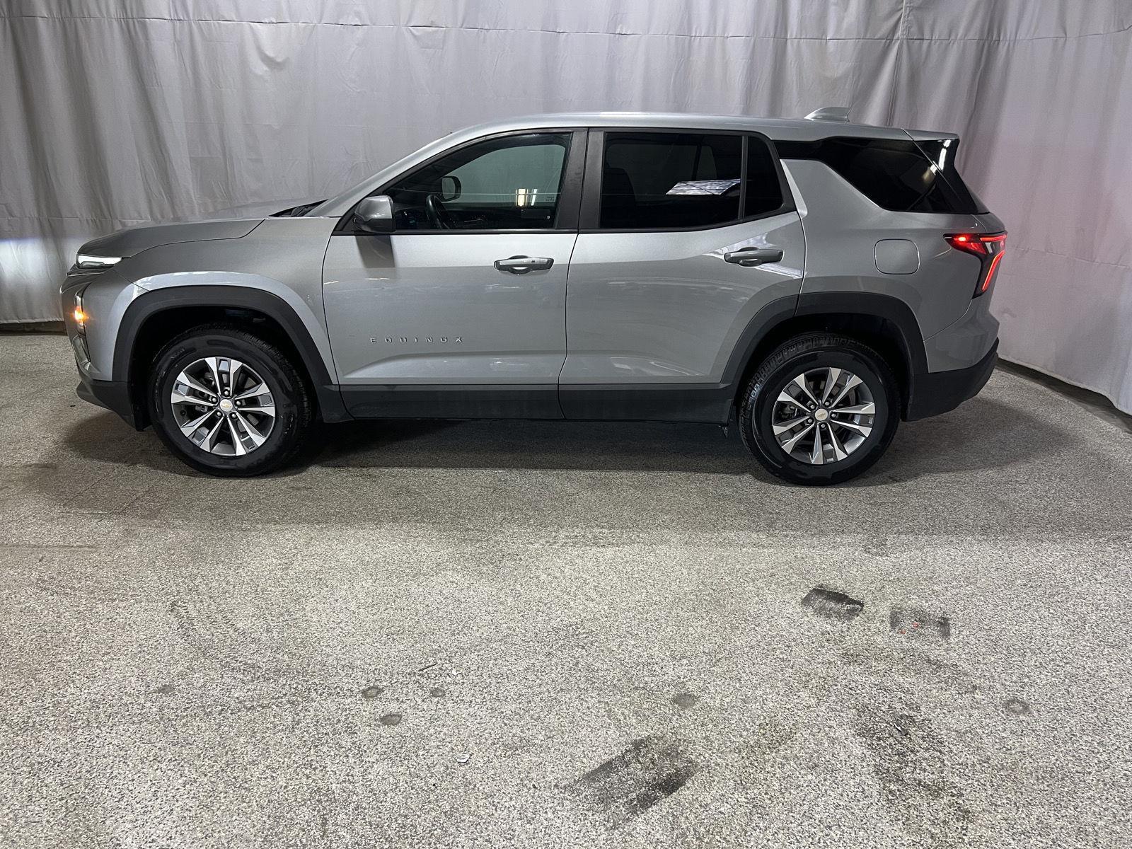 Sterling Gray Metallic 2025 Chevrolet Equinox SUV / Crossover Four-Wheel Drive 8-Speed Automatic