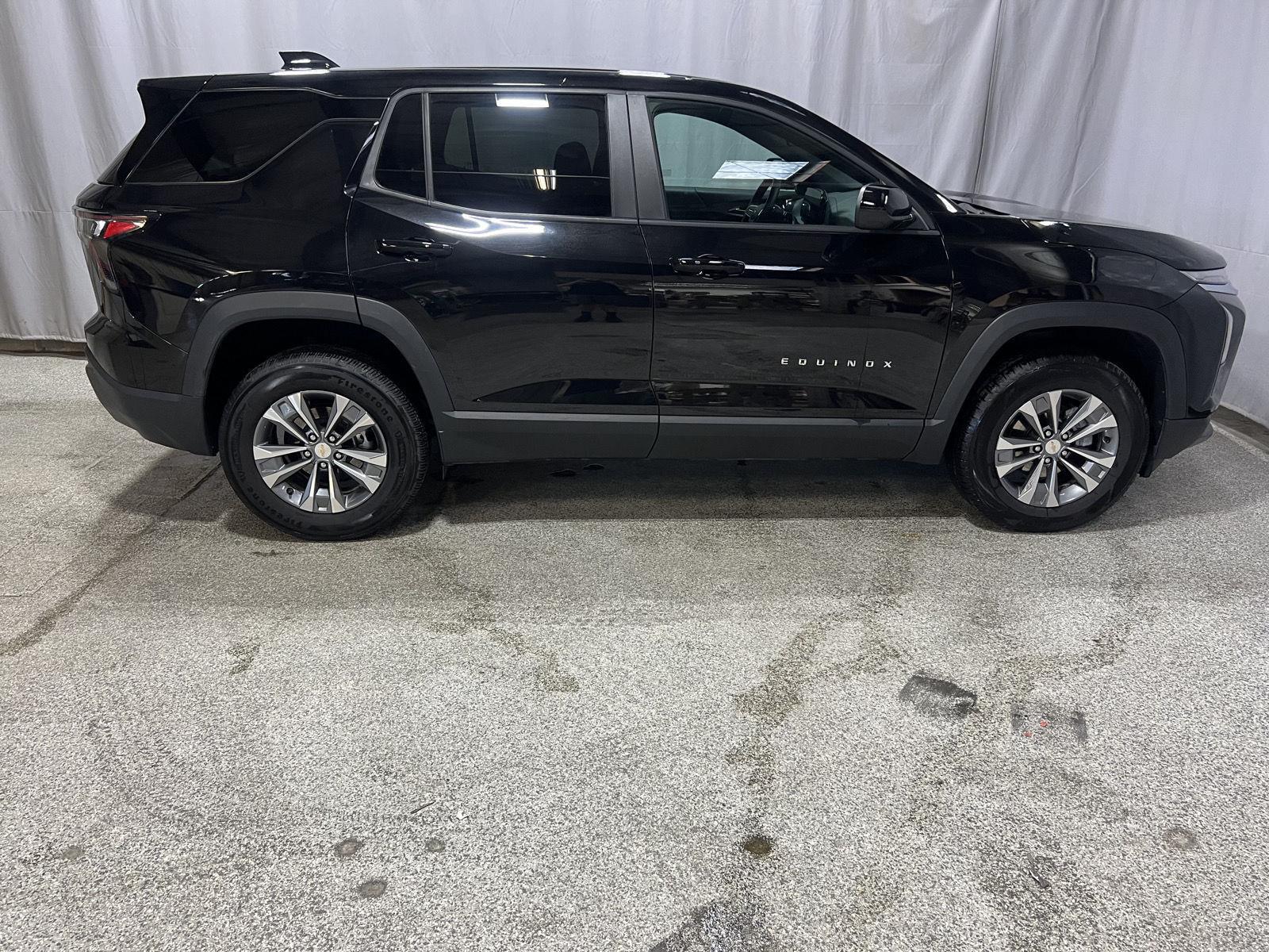 Mosaic Black Metallic 2025 Chevrolet Equinox SUV / Crossover Front-Wheel Drive Continuously Variable Transmission