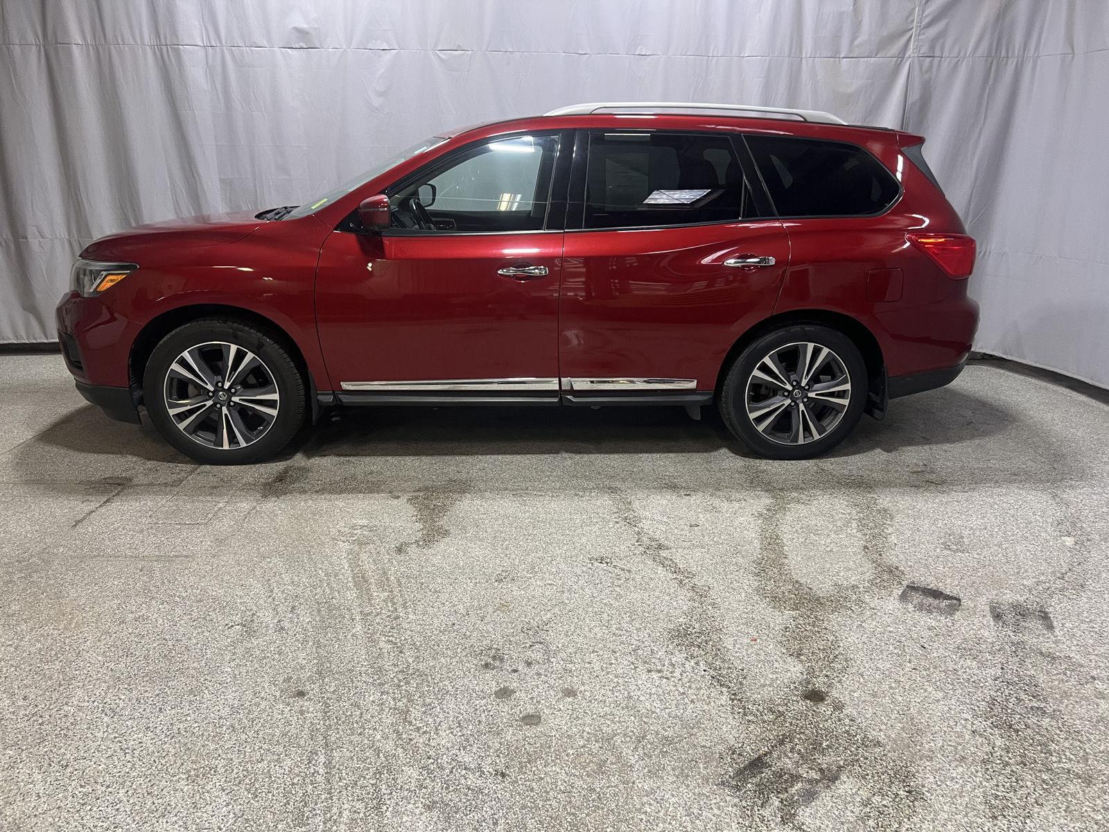 Red (Scarlet Ember) 2018 Nissan Pathfinder SUV / Crossover Four-Wheel Drive Continuously Variable Transmission