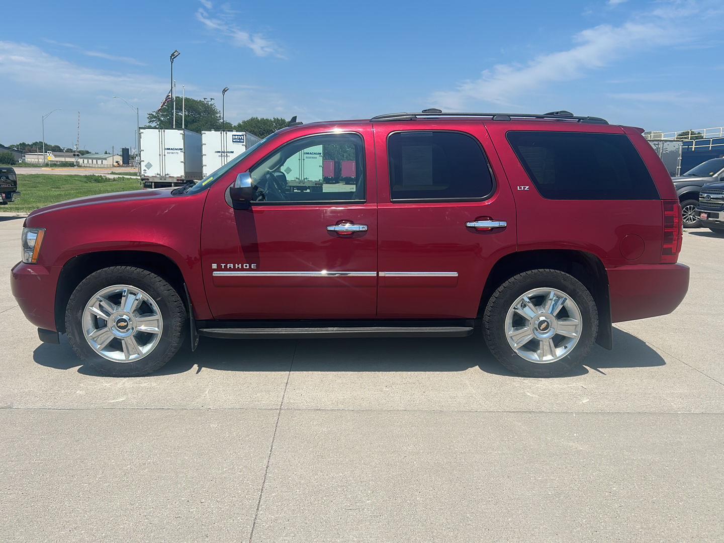Red Jewel Tintcoat 2009 Chevrolet Tahoe SUV / Crossover Four-Wheel Drive 6-Speed Automatic