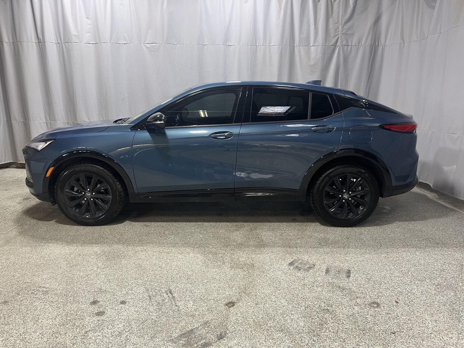 Ocean Blue Metallic 2024 Buick Envista SUV / Crossover Front-Wheel Drive 6-Speed Automatic