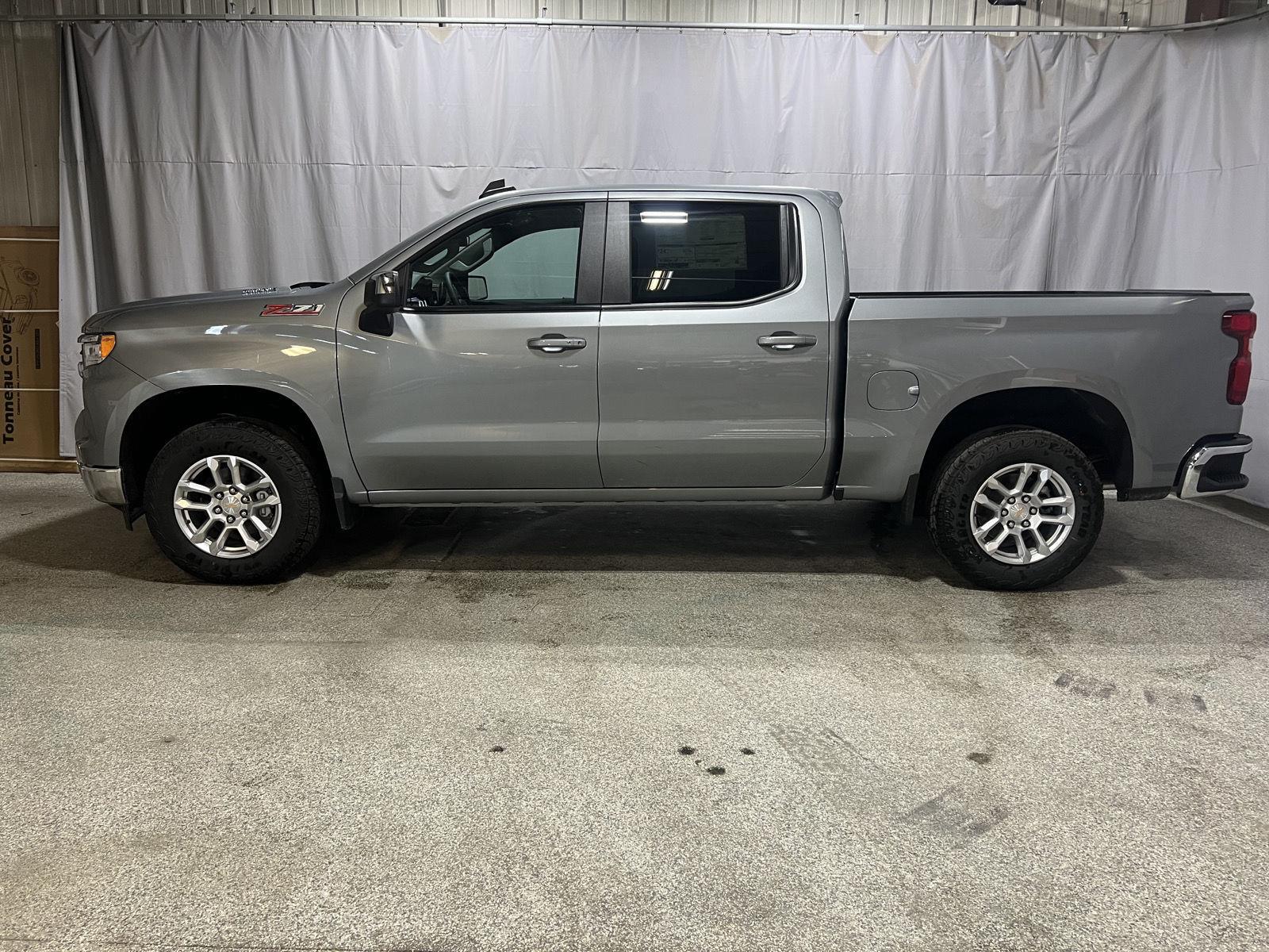 Sterling Gray Metallic 2026 Chevrolet Silverado 1500 Pickup Truck Four-Wheel Drive Automatic