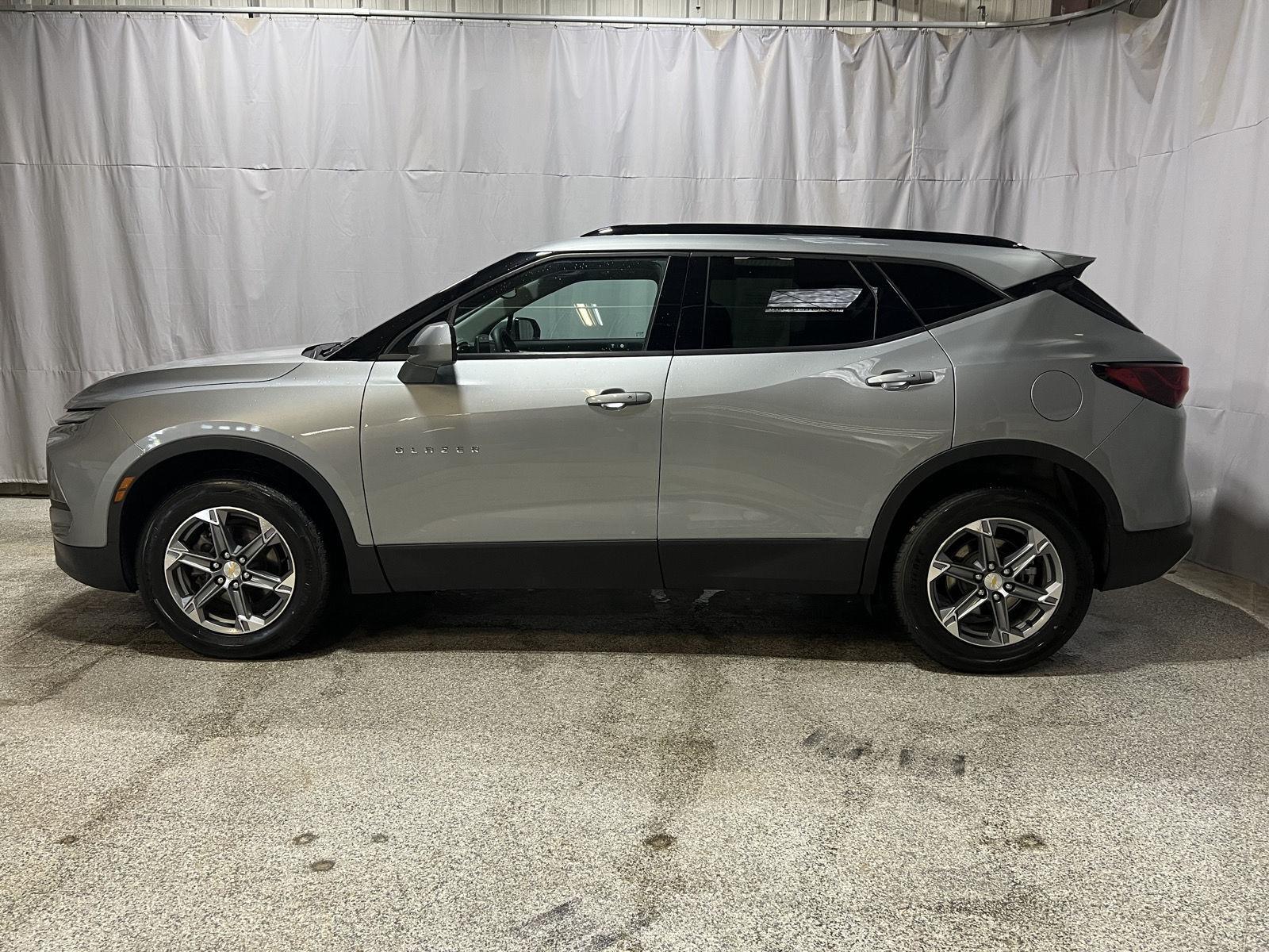 CRYSTAL BLACK PEARL 2023 Chevrolet Blazer SUV / Crossover All-Wheel Drive Automatic