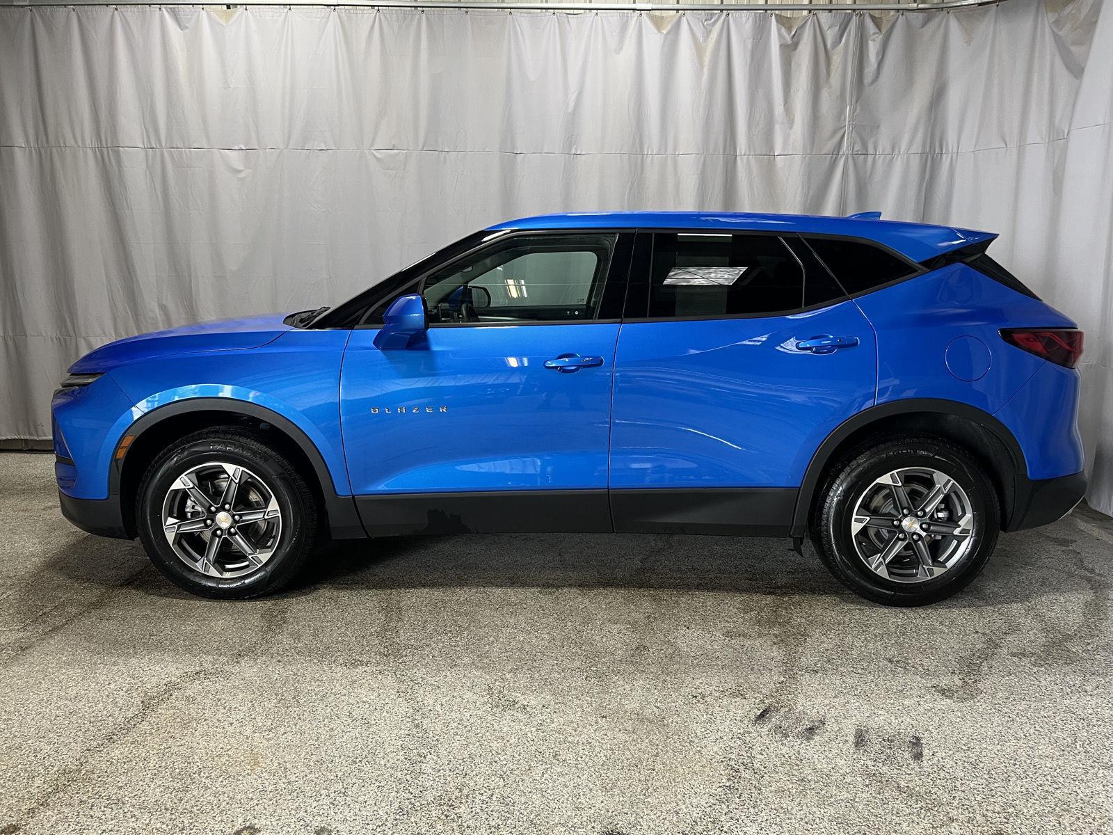 Riptide Blue Metallic 2025 Chevrolet Blazer SUV / Crossover 9-Speed Automatic