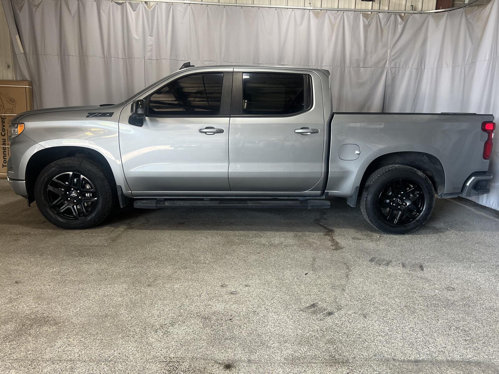 Sterling Gray Metallic 2023 Chevrolet Silverado 1500 Pickup Truck Four-Wheel Drive Automatic