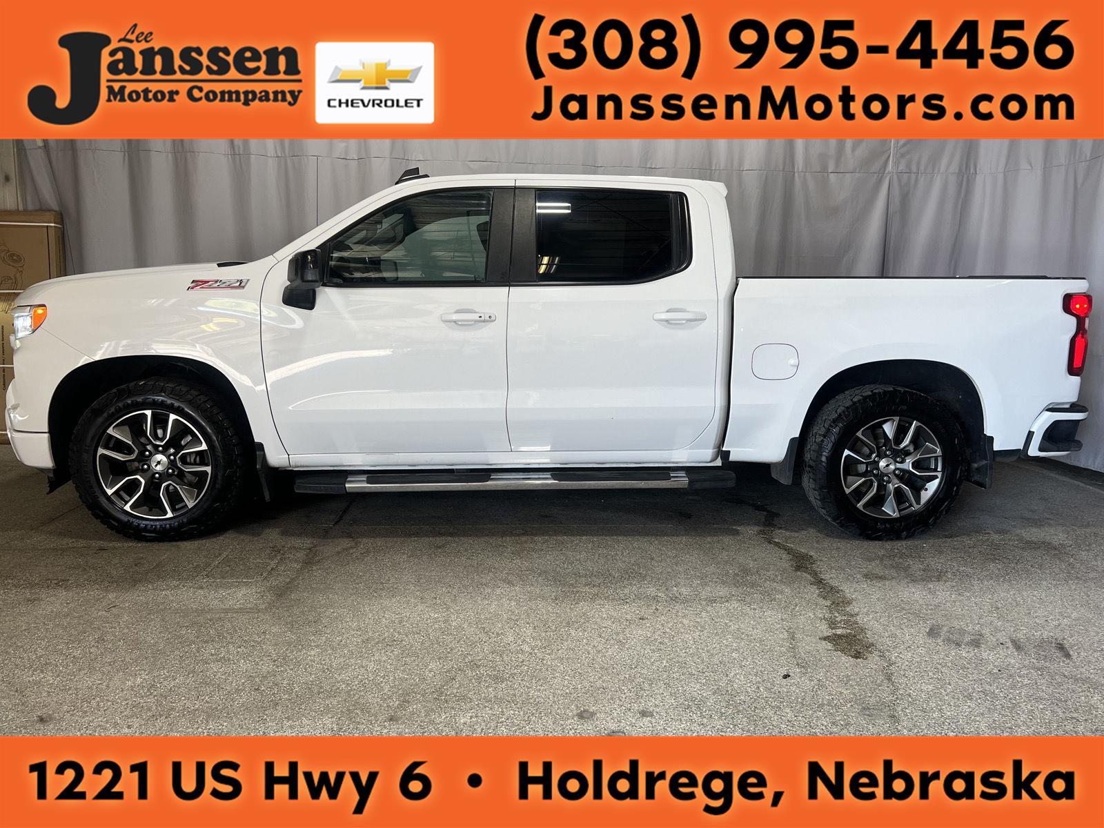 Summit White 2023 Chevrolet Silverado 1500 Pickup Truck Four-Wheel Drive Automatic