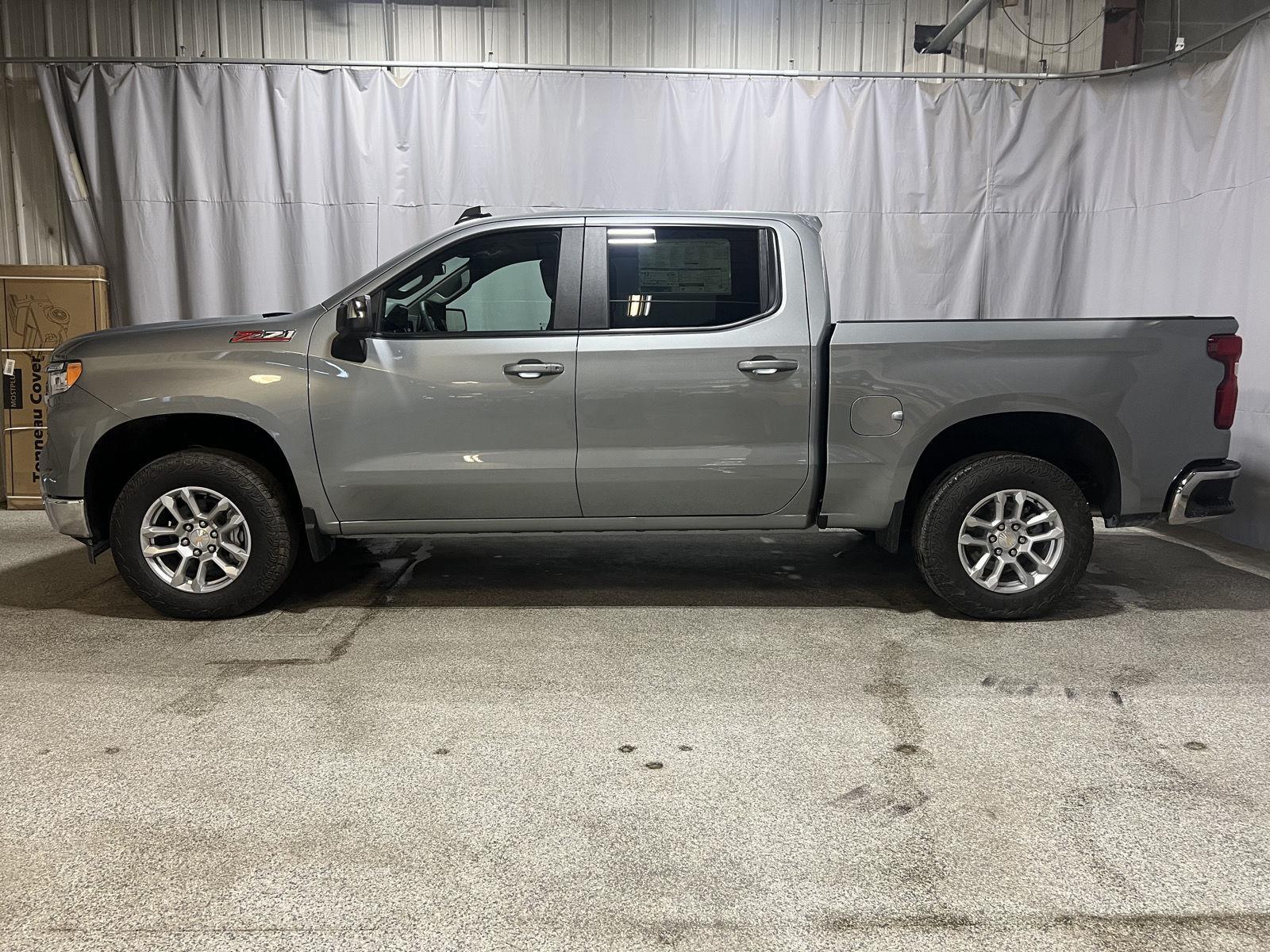 MOONSTONE GRAY METALLIC 2026 Chevrolet Silverado 1500 Pickup Truck Four-Wheel Drive Automatic