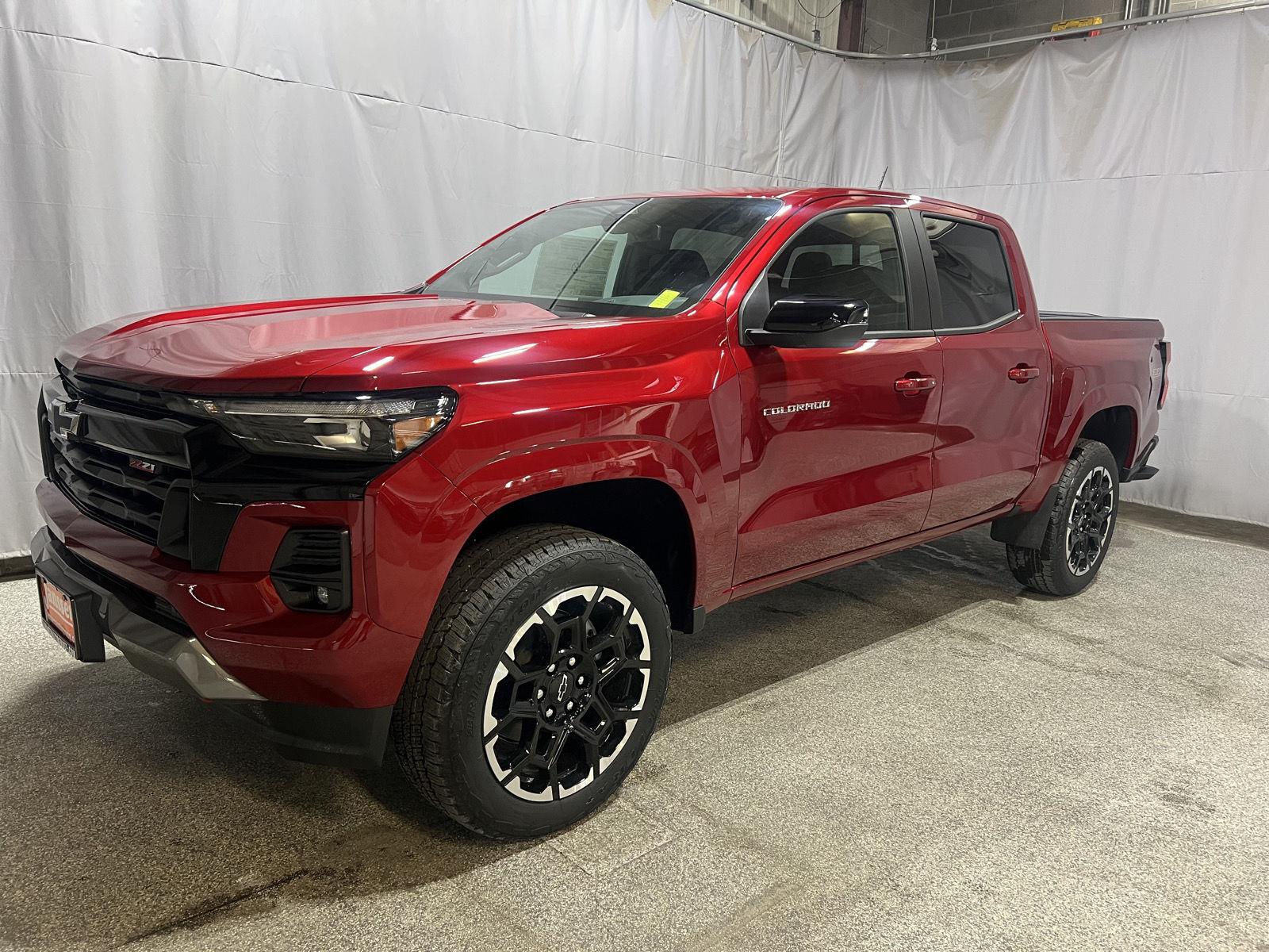 Radiant Red Tintcoat 2026 Chevrolet Colorado Pickup Truck Four-Wheel Drive 8-Speed Automatic