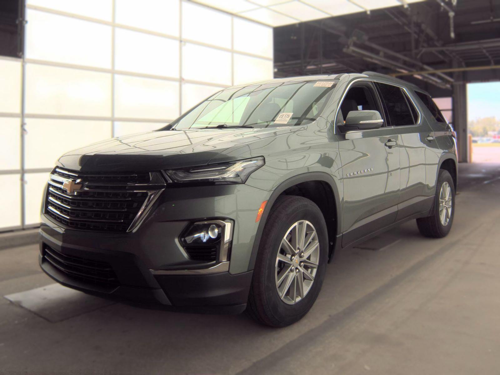 Silver Sage Metallic 2023 Chevrolet Traverse SUV / Crossover Front-Wheel Drive 9-Speed Automatic