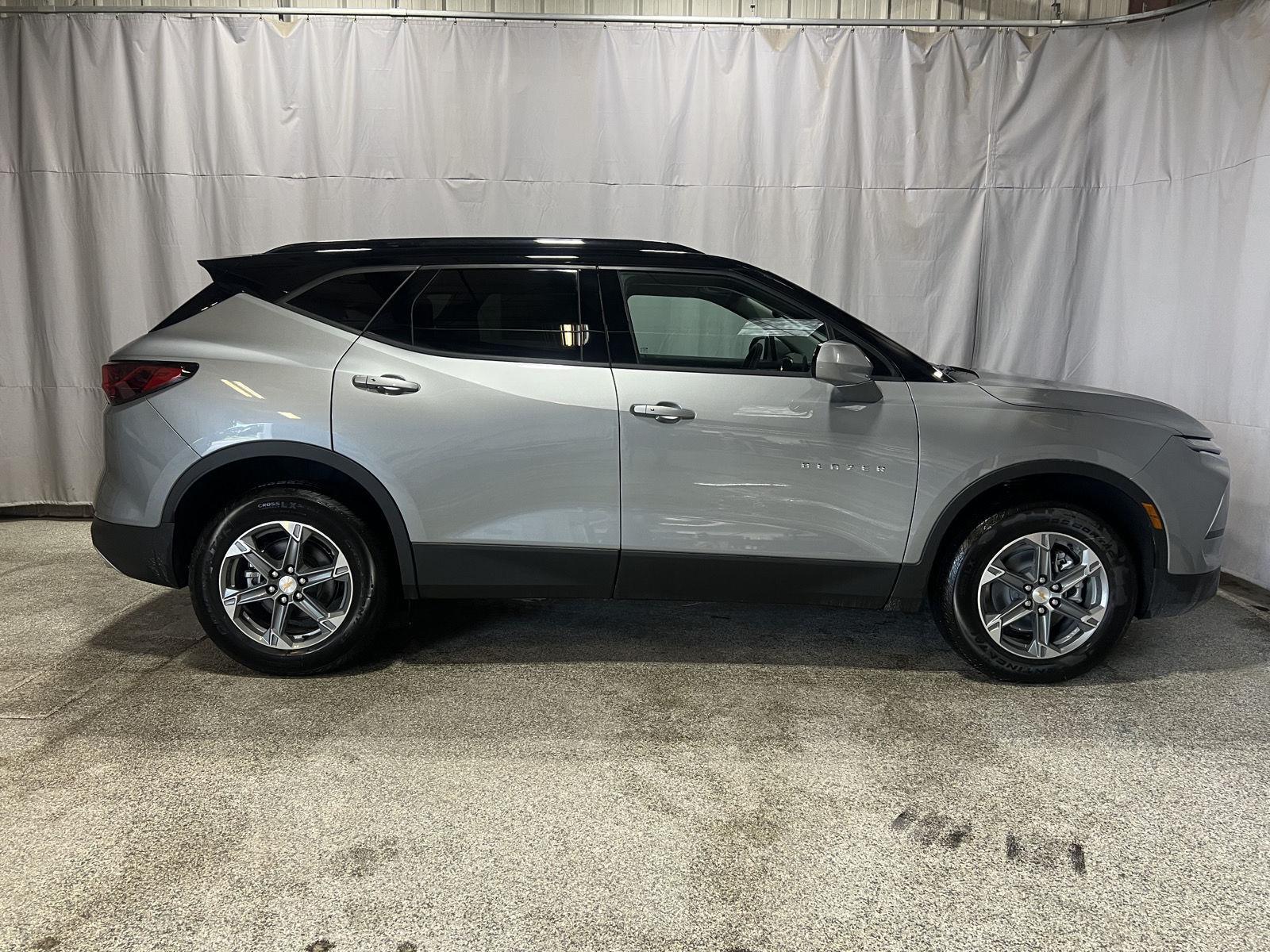 MOONSTONE GRAY METALLIC 2026 Chevrolet Blazer SUV / Crossover 9-Speed Automatic