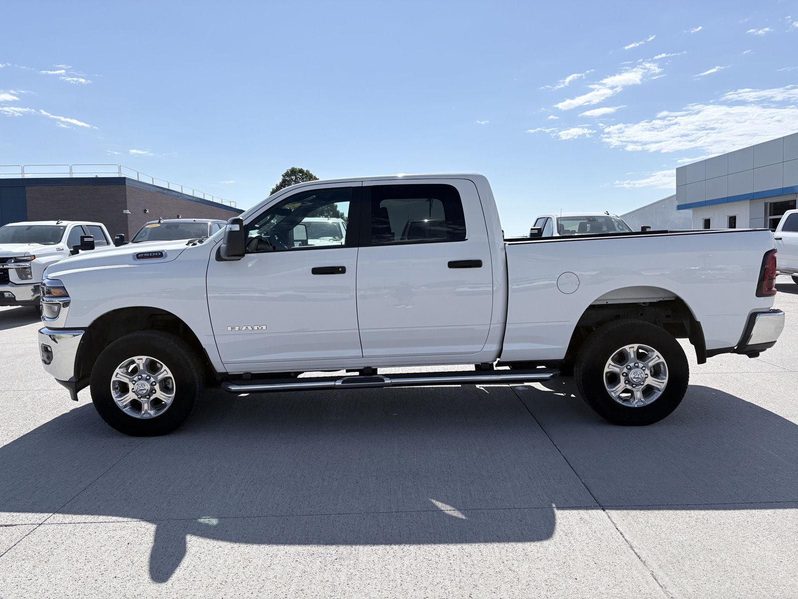 Bright White Clearcoat 2026 RAM 2500 Pickup Truck Four-Wheel Drive 8-Speed Automatic