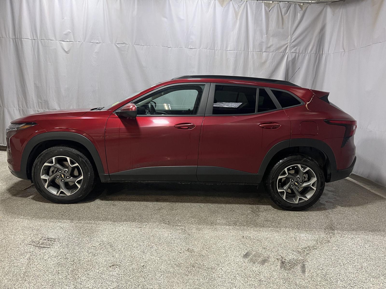 Red 2025 Chevrolet Trax SUV / Crossover Front-Wheel Drive Automatic