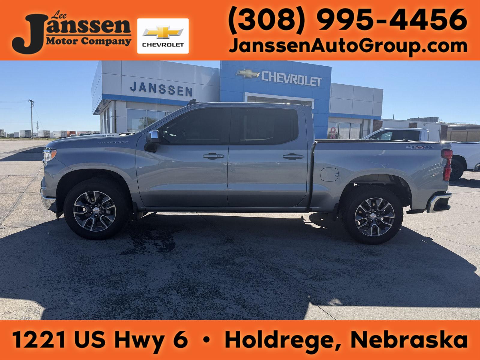  2025 Chevrolet Silverado 1500 LT Crew Cab 4WD   