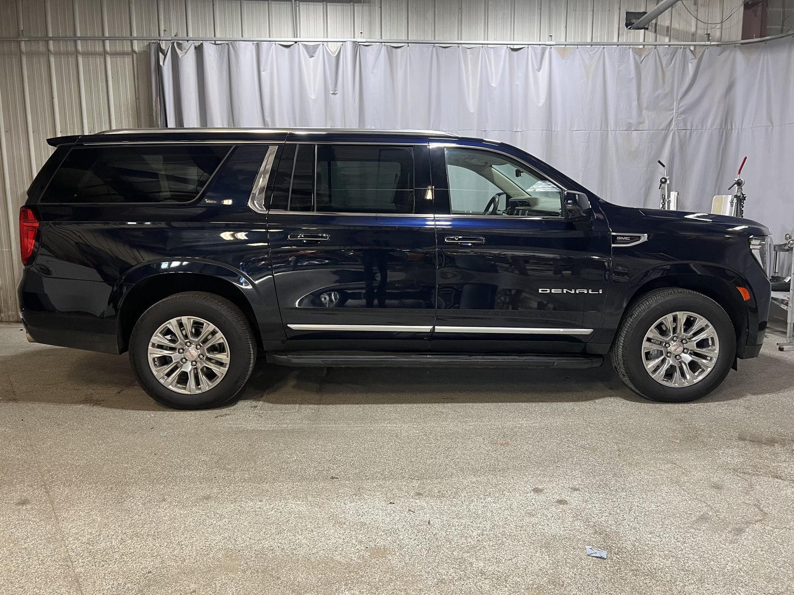 Midnight Blue Metallic 2024 GMC Yukon XL SUV / Crossover Four-Wheel Drive Automatic