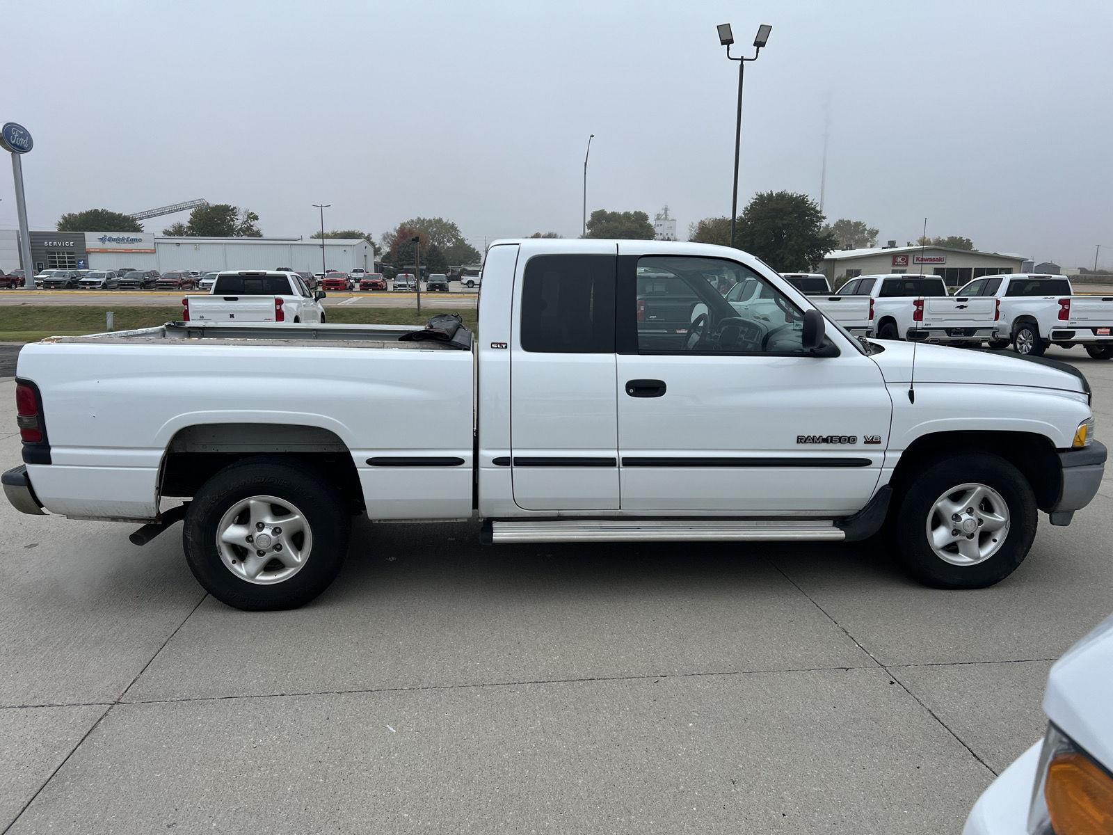 White 1999 Dodge RAM 1500 Pickup Truck Automatic
