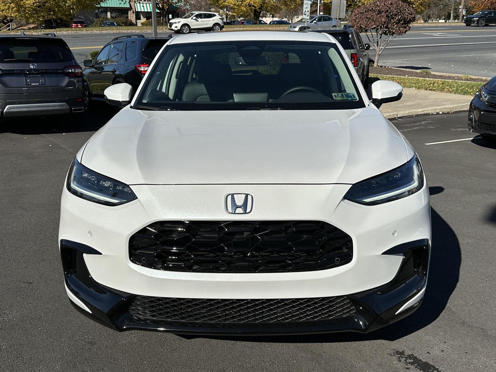 View vehicle photo 3