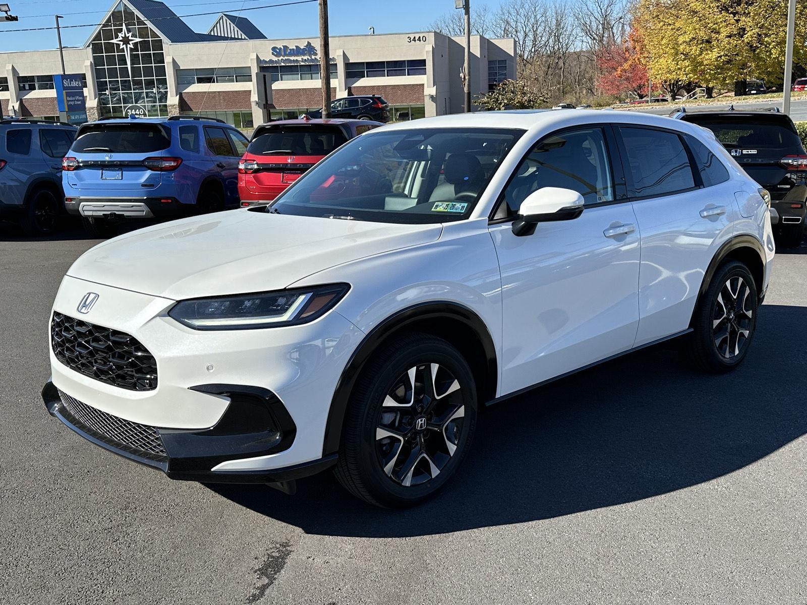 View vehicle photo 4