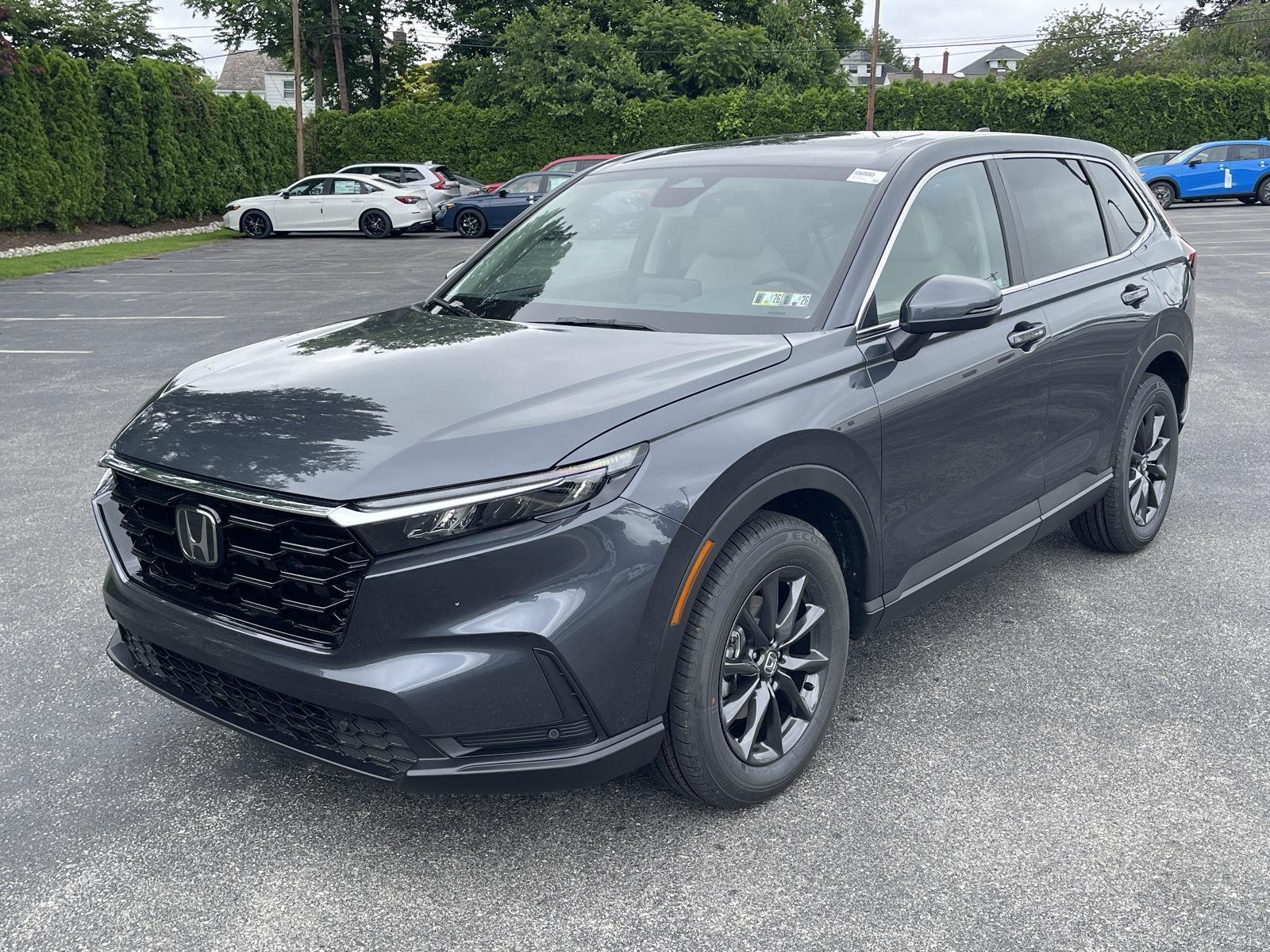 View vehicle photo 4