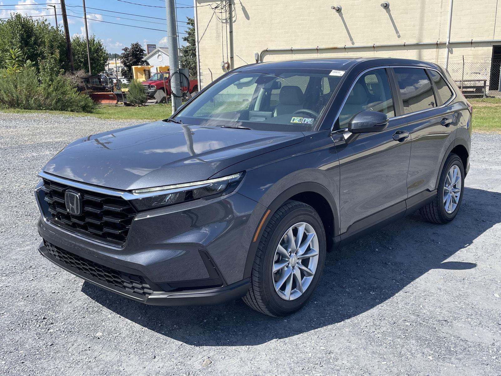 View vehicle photo 4