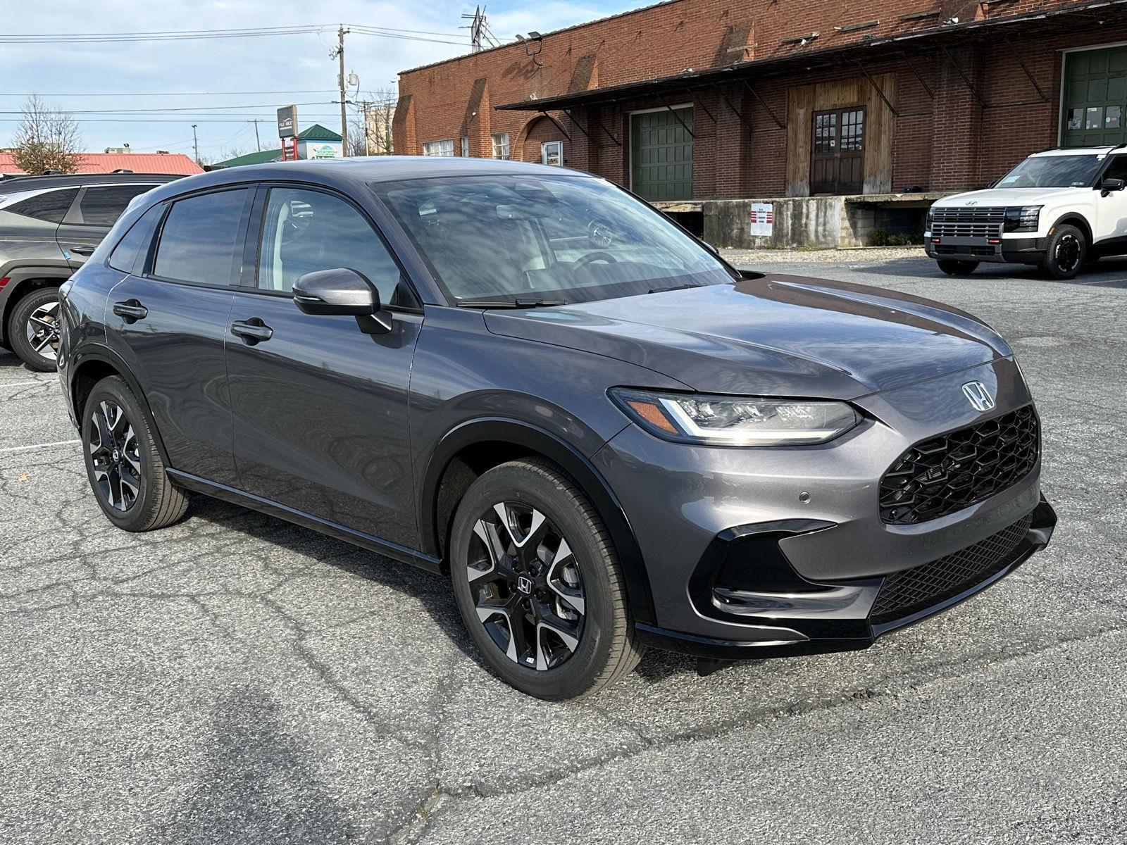 View vehicle photo 2