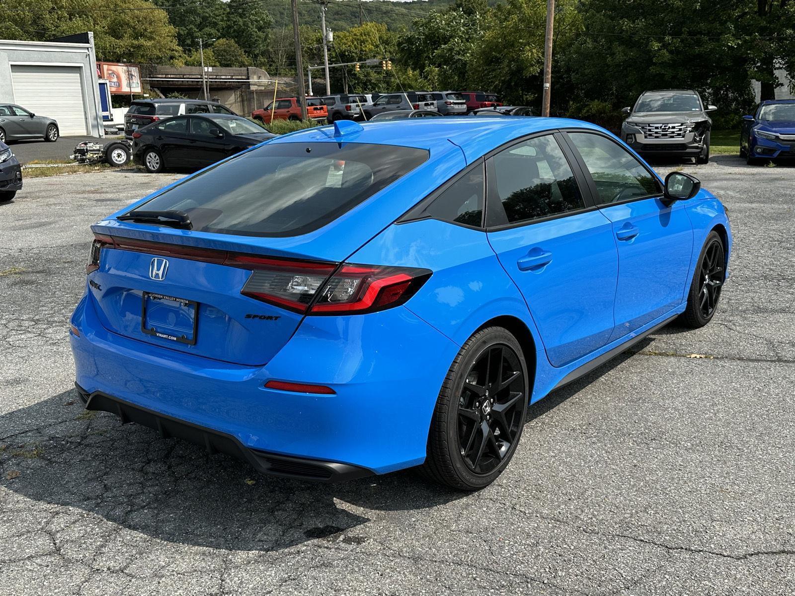 View vehicle photo 7