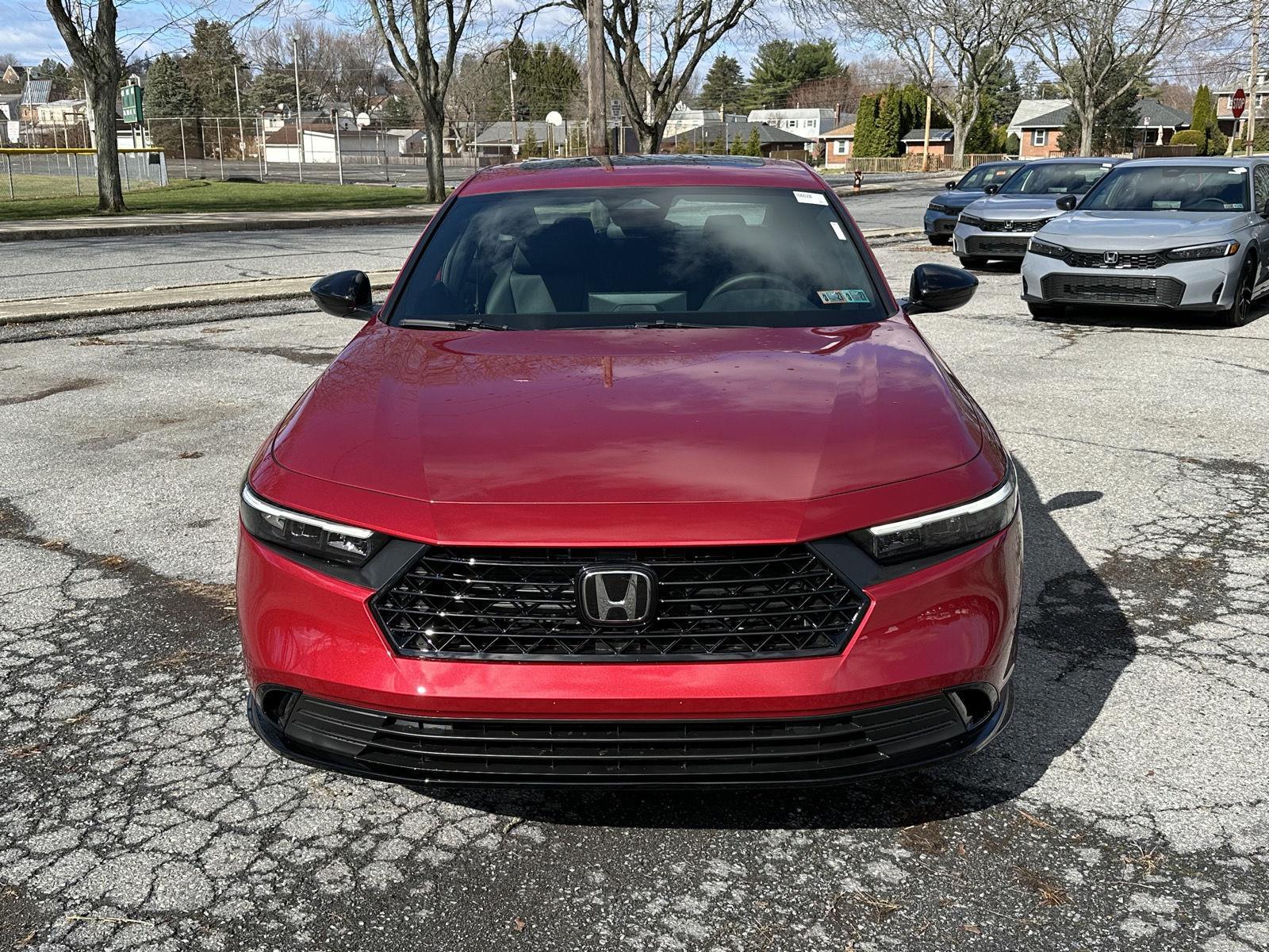 View vehicle photo 3