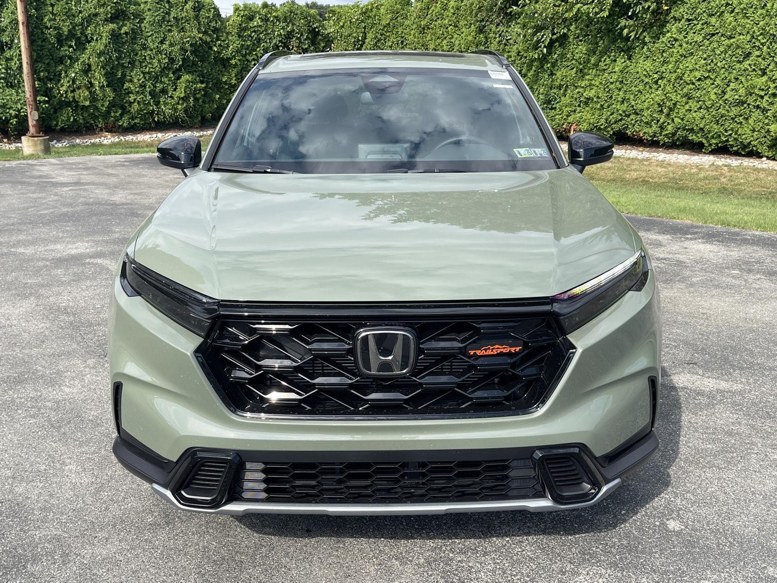 View vehicle photo 3