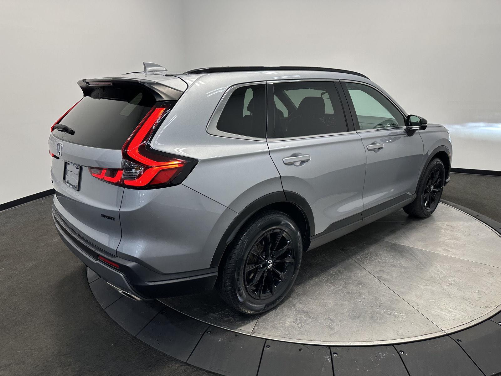 View vehicle photo 7