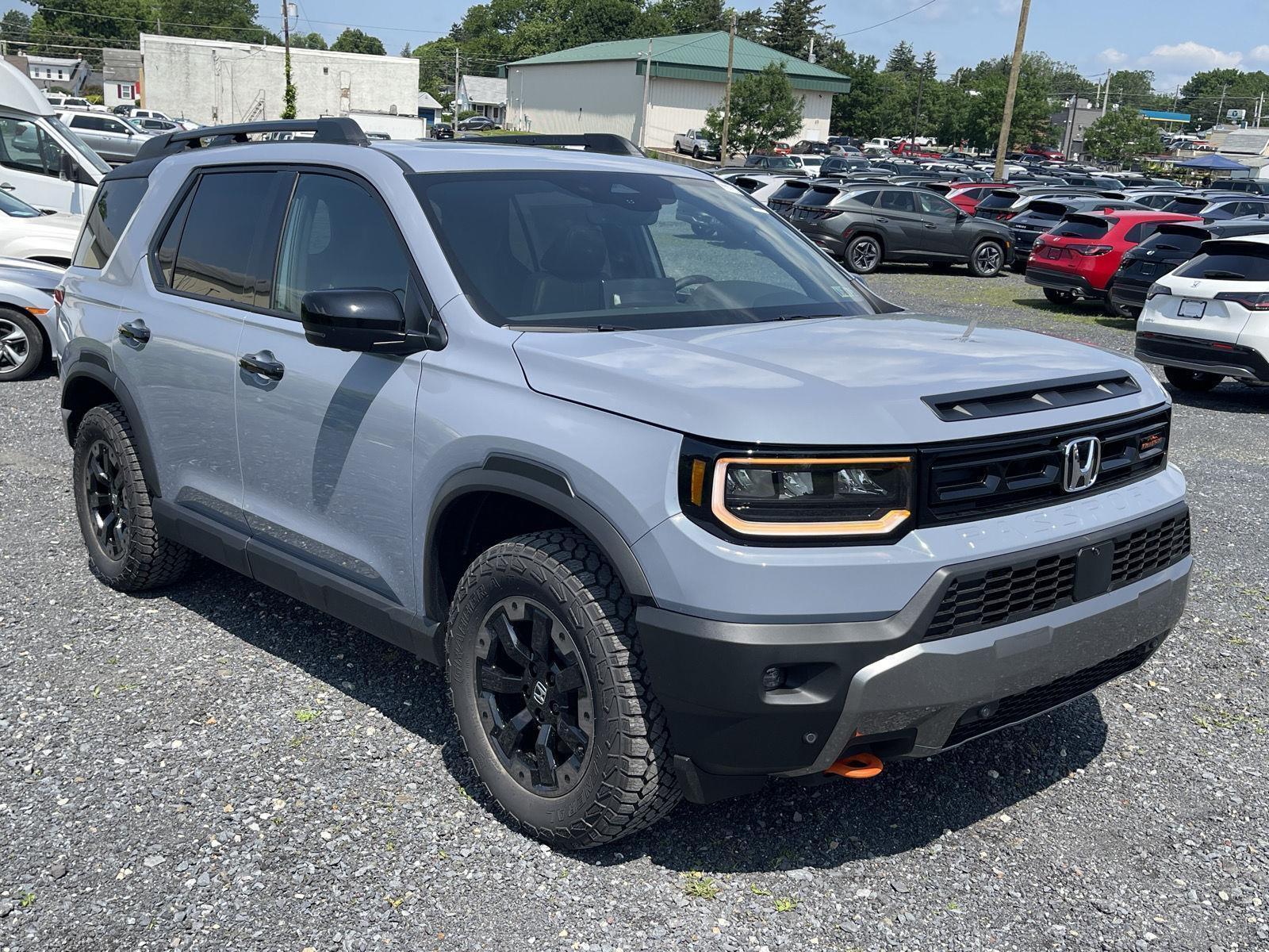 View vehicle photo 2