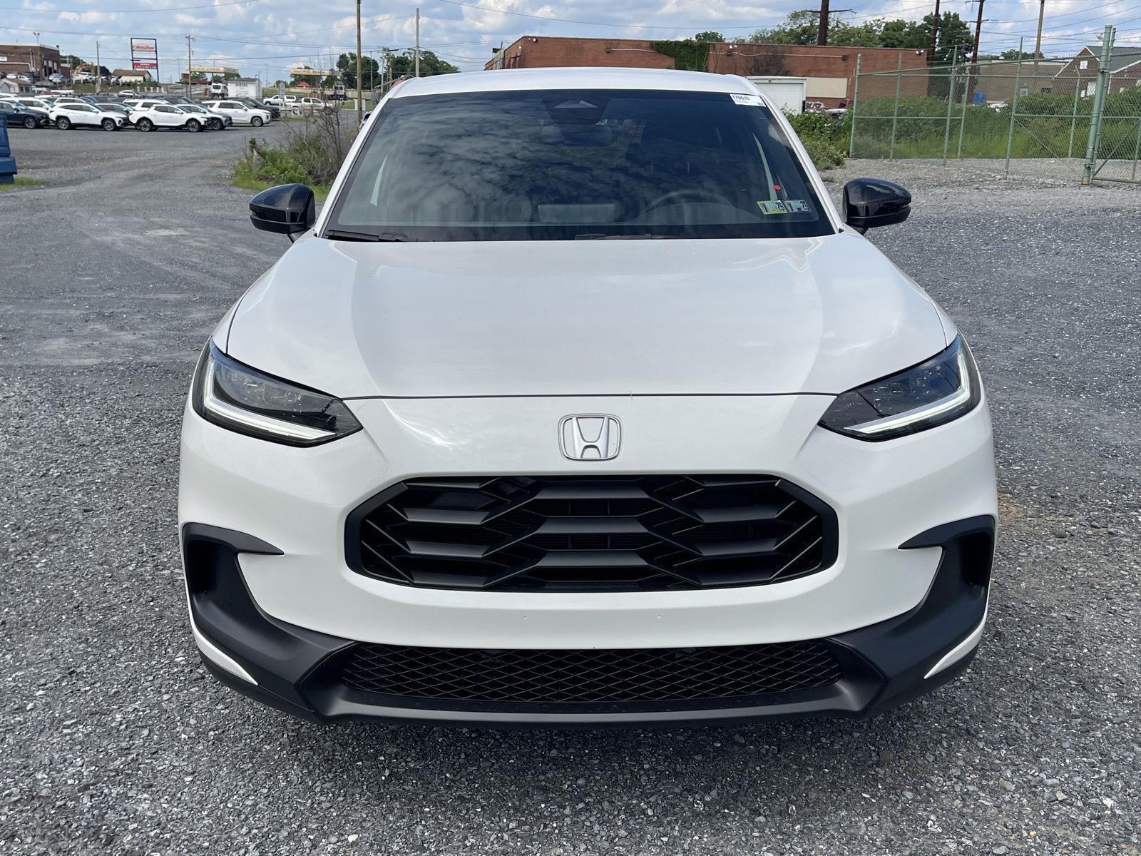 View vehicle photo 3