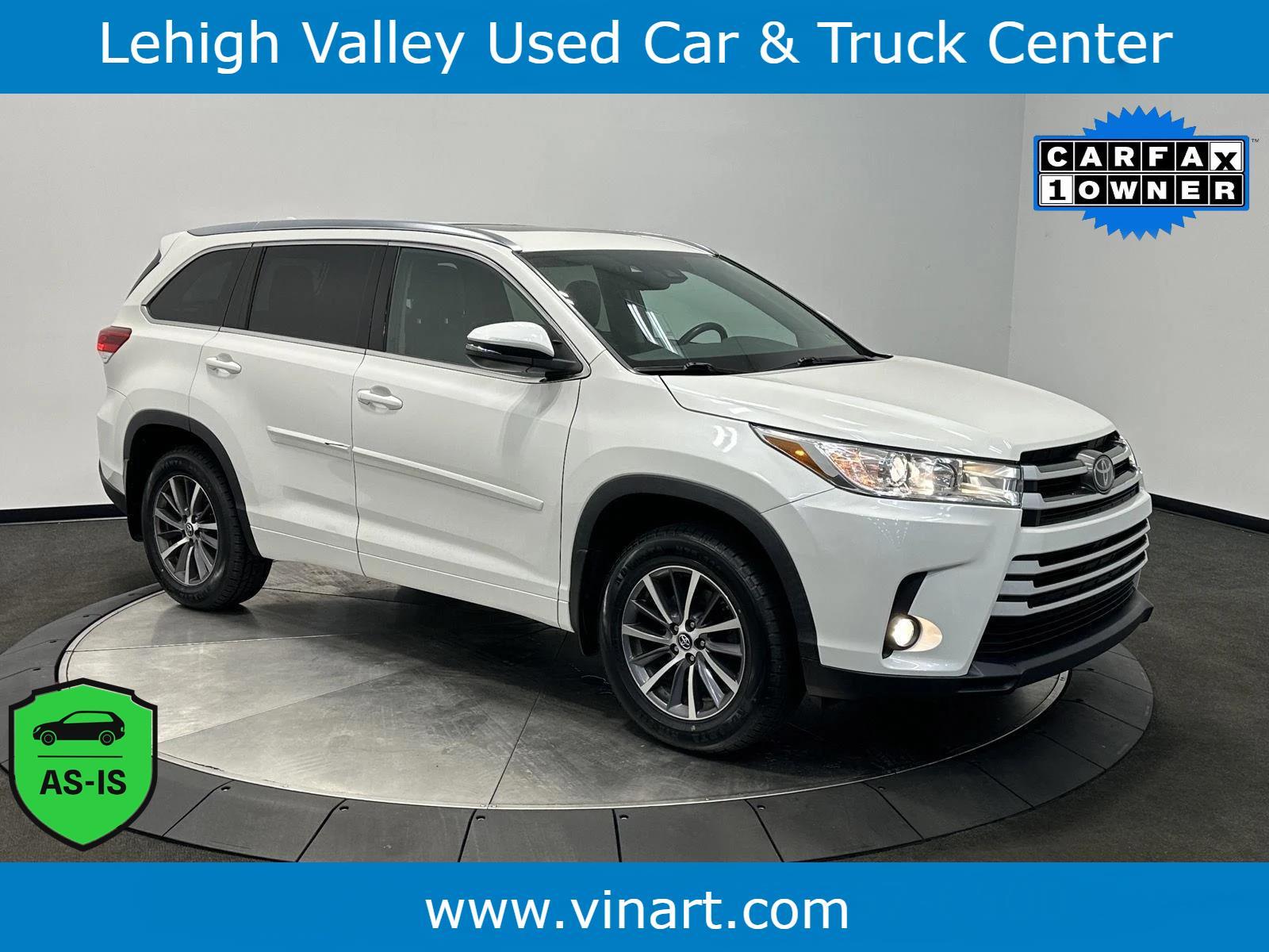 White (Blizzard Pearl) 2017 Toyota Highlander SE AWD SUV / Crossover All-Wheel Drive Automatic
