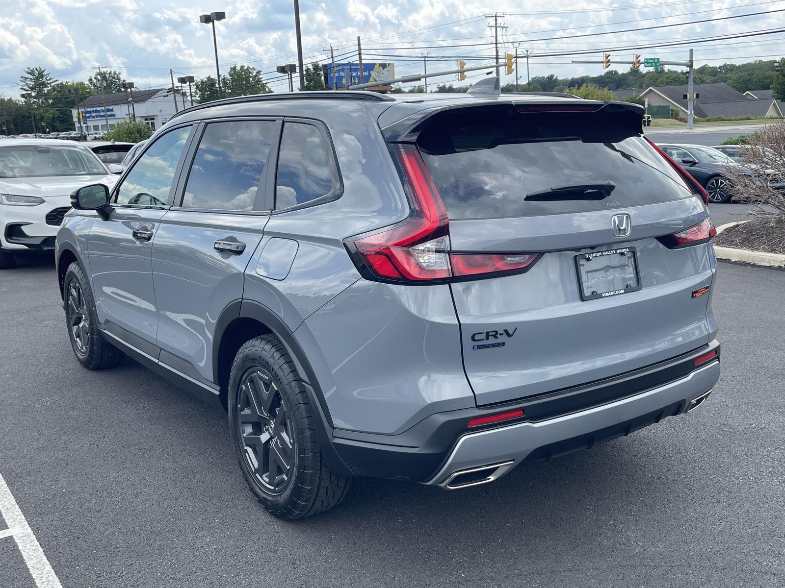 View vehicle photo 5