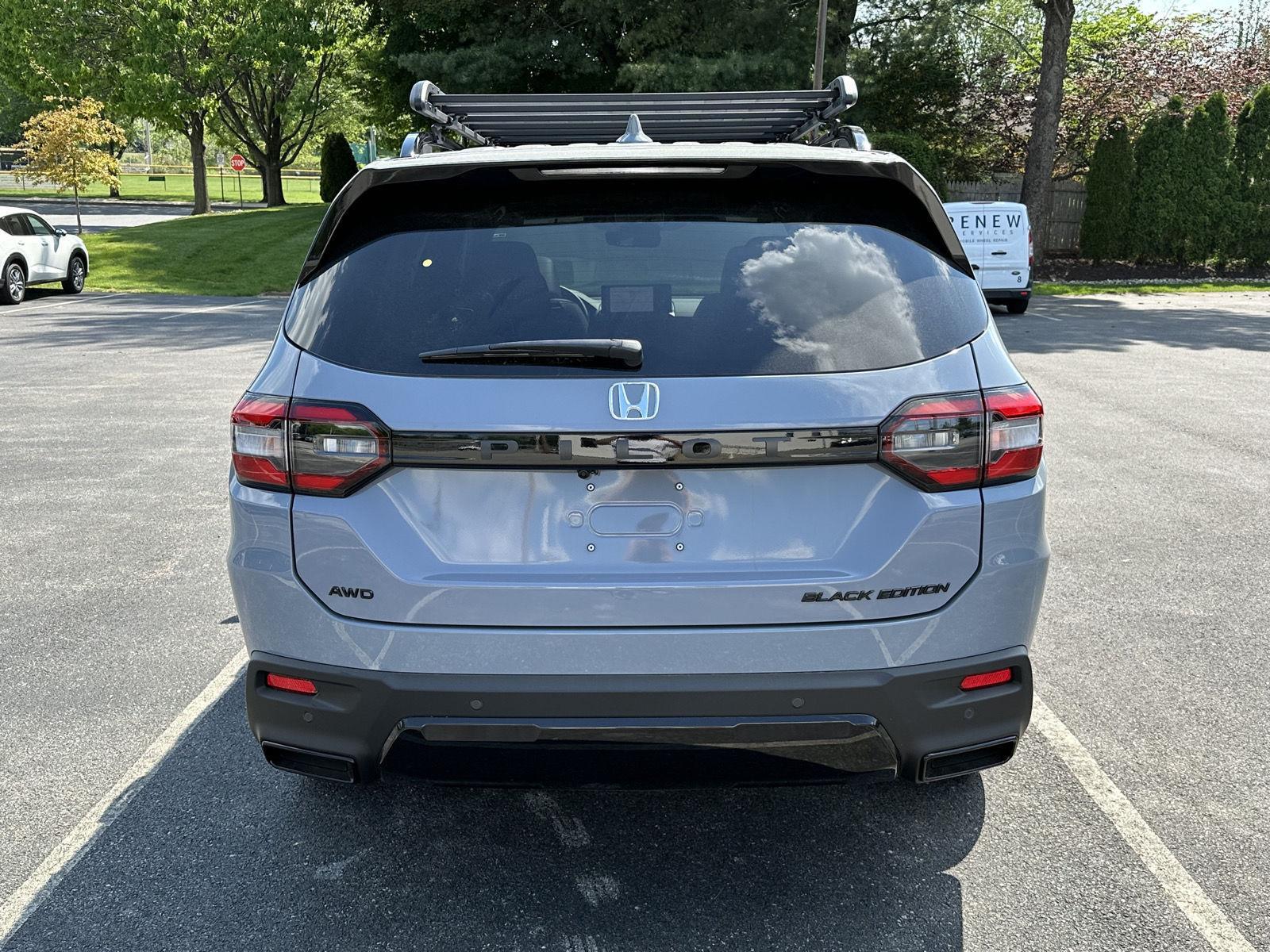 View vehicle photo 6