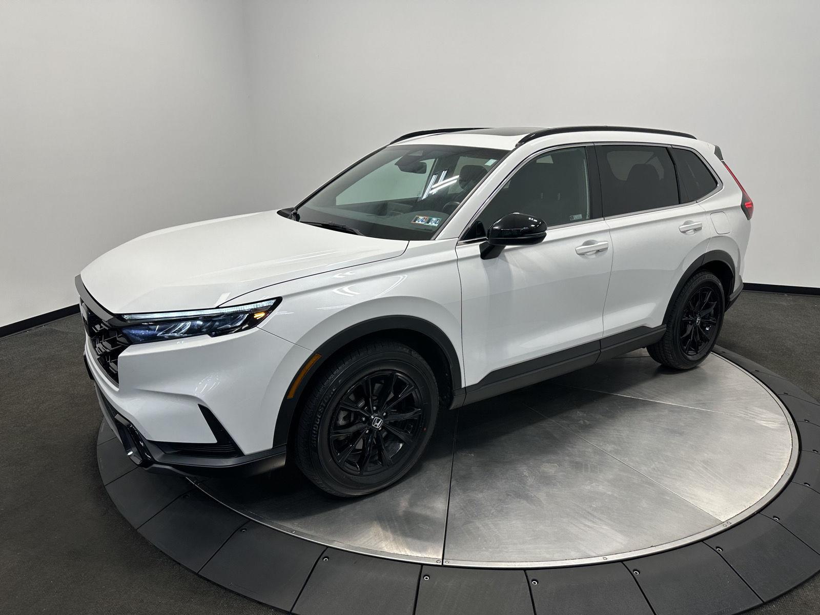 View vehicle photo 3