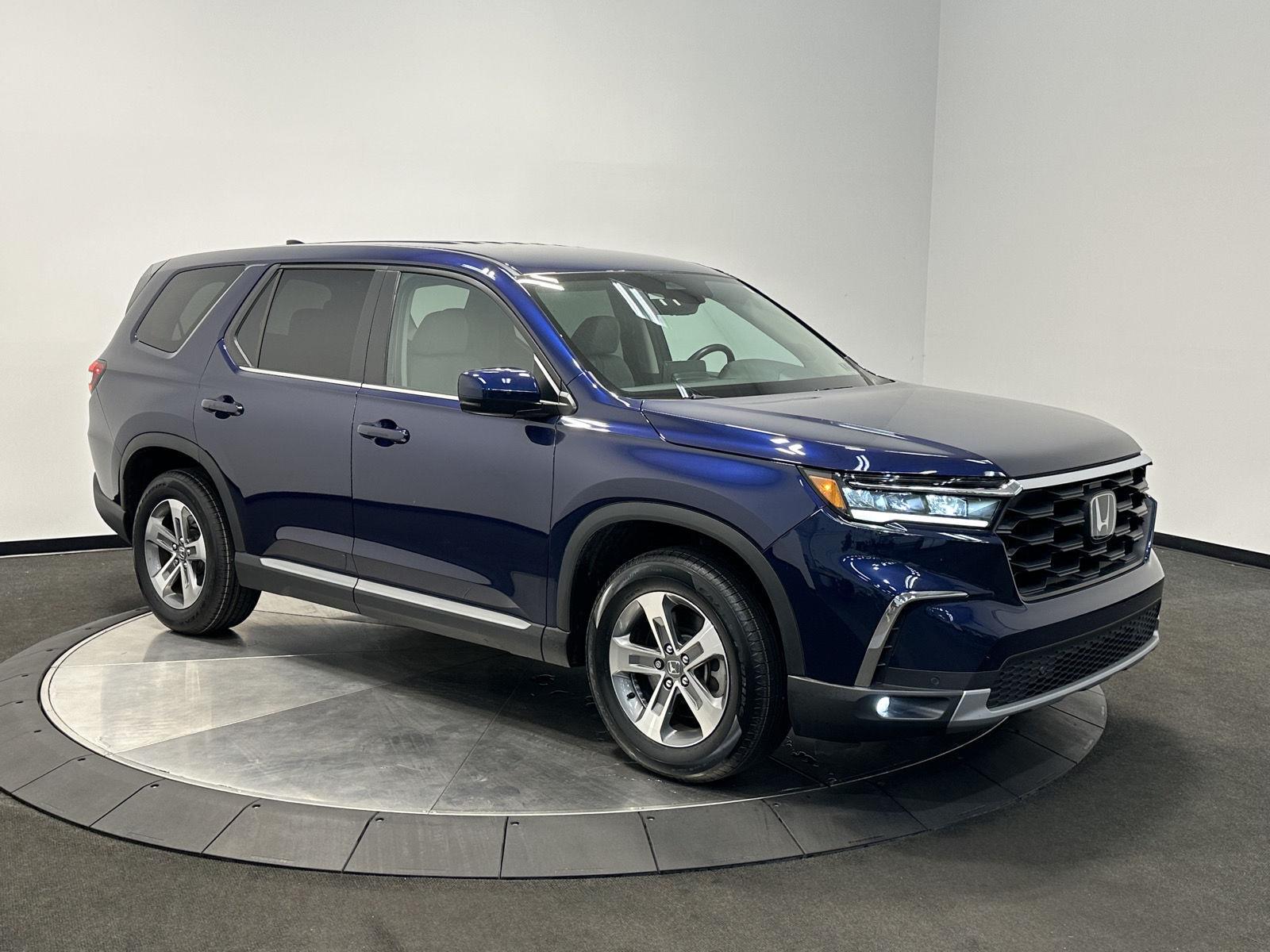 Black (Obsidian Blue Pearl) 2025 Honda Pilot SUV / Crossover All-Wheel Drive Automatic