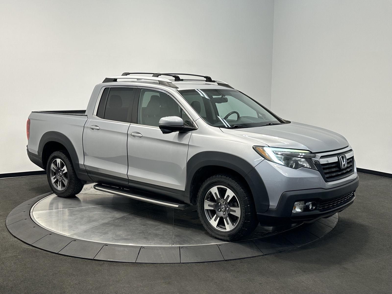Lunar Silver Metallic 2017 Honda Ridgeline Pickup Truck All-Wheel Drive Automatic