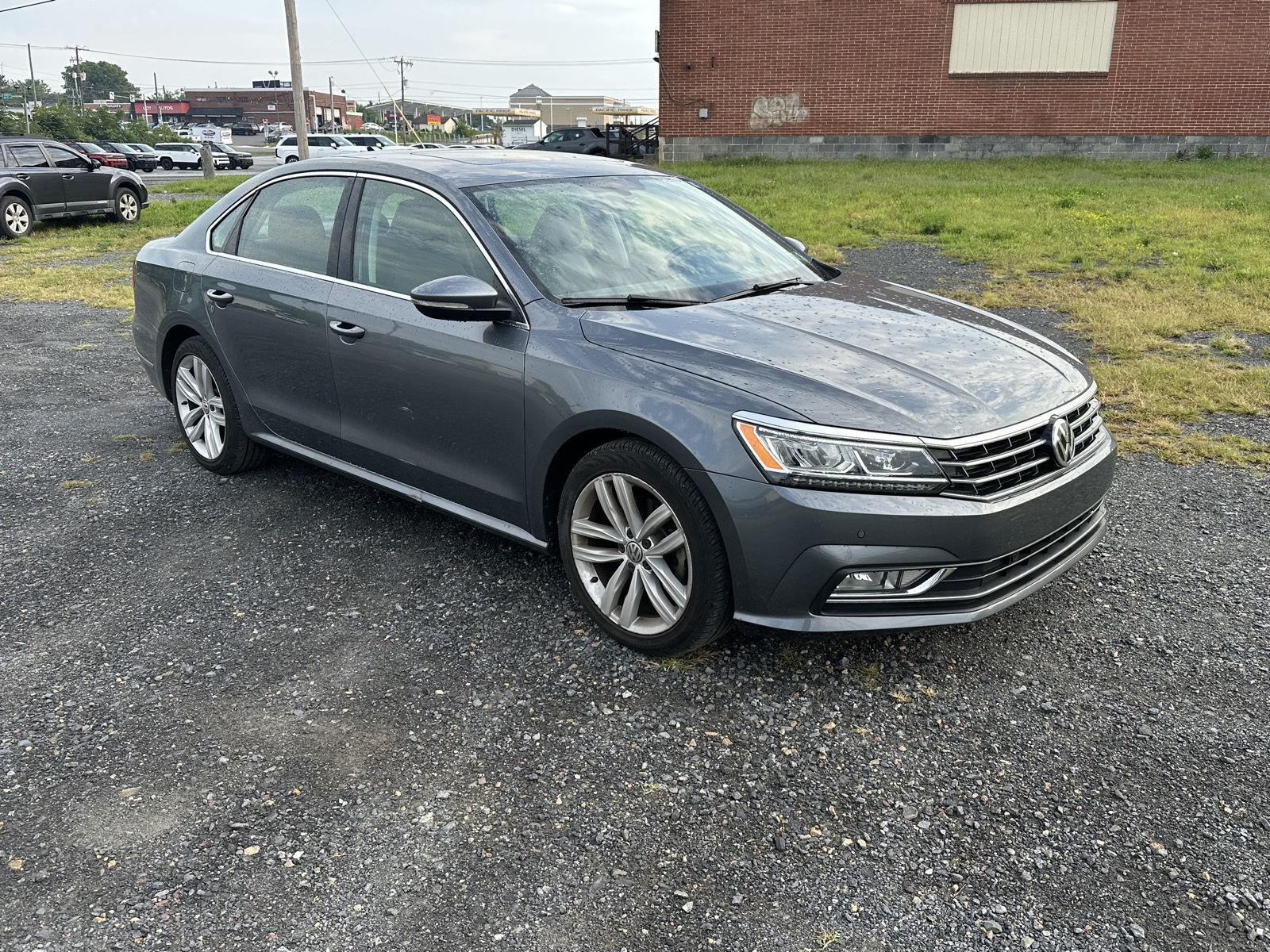 Platinum Gray Metallic 2018 Volkswagen Passat Sedan Front-Wheel Drive Automatic