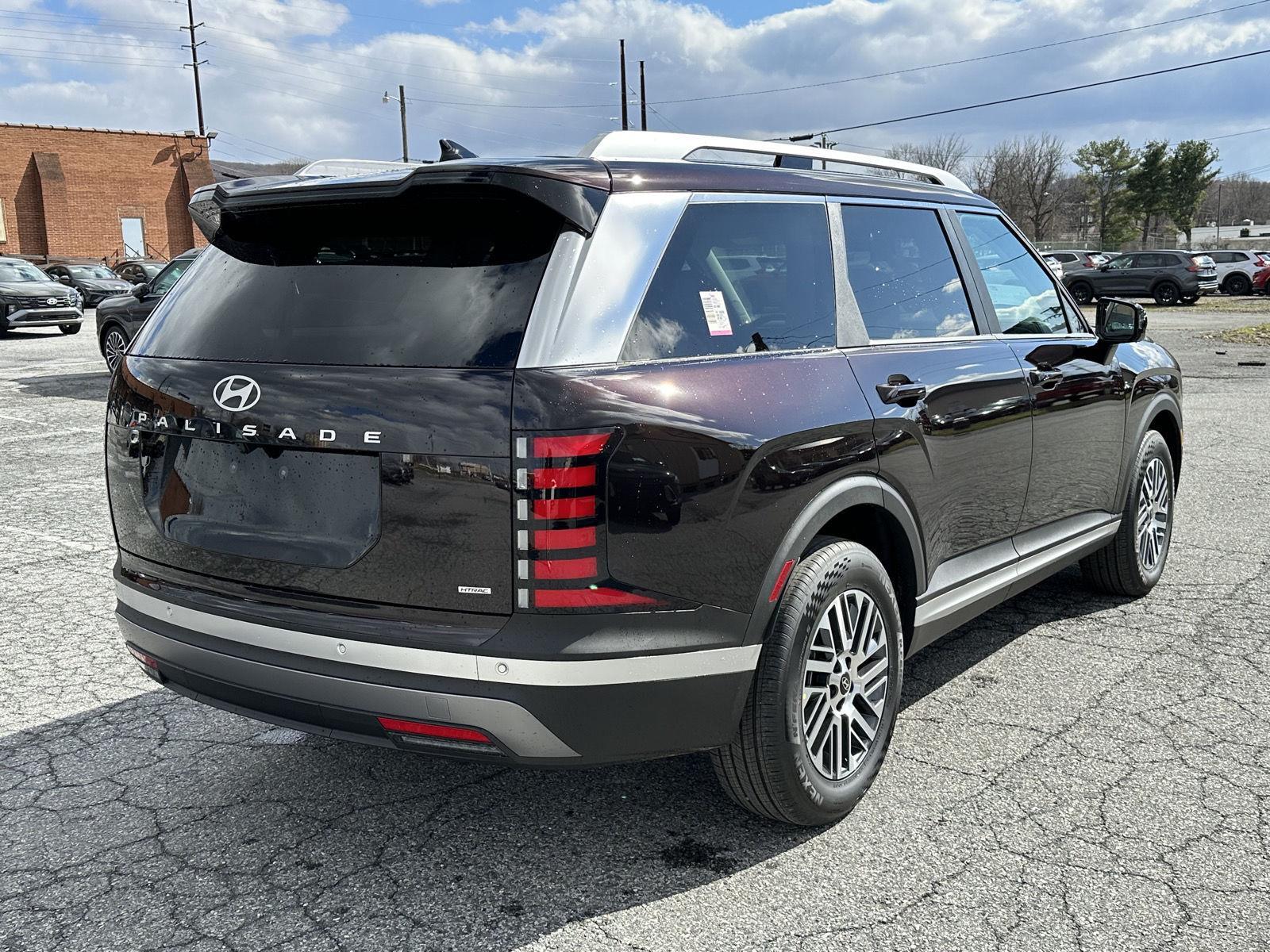 View vehicle photo 7