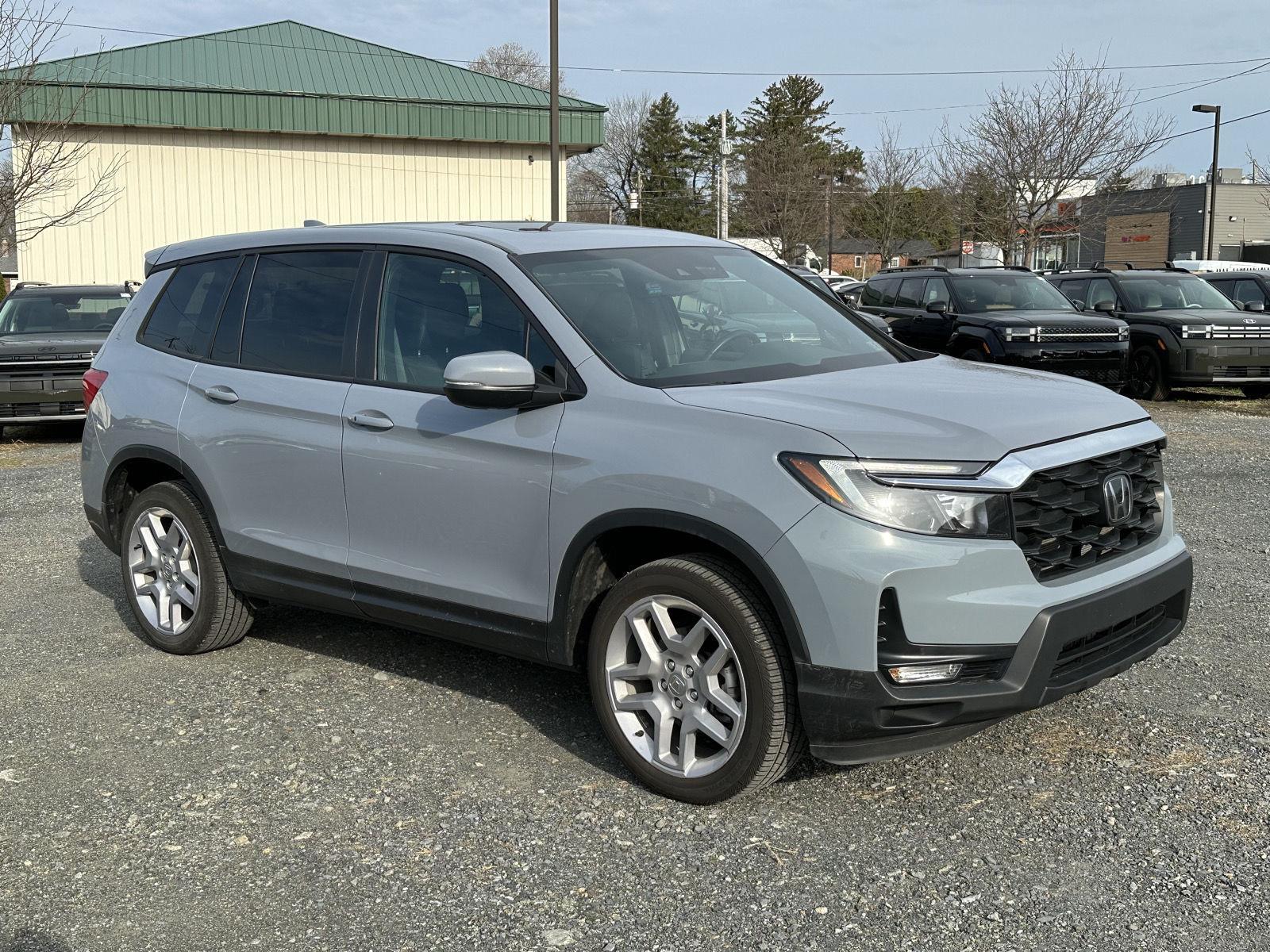 View vehicle photo 2