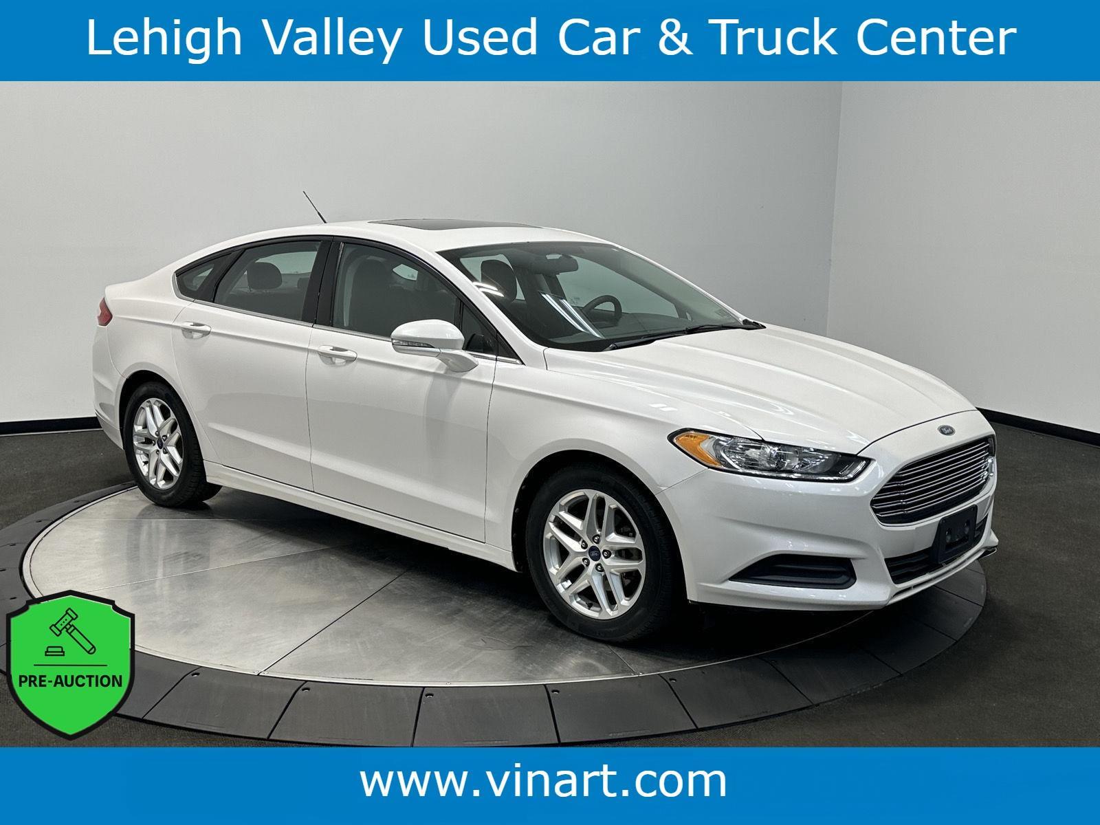 White Platinum Tri-Coat Metallic 2013 Ford Fusion SE Sedan Front-Wheel Drive 6-Speed Automatic