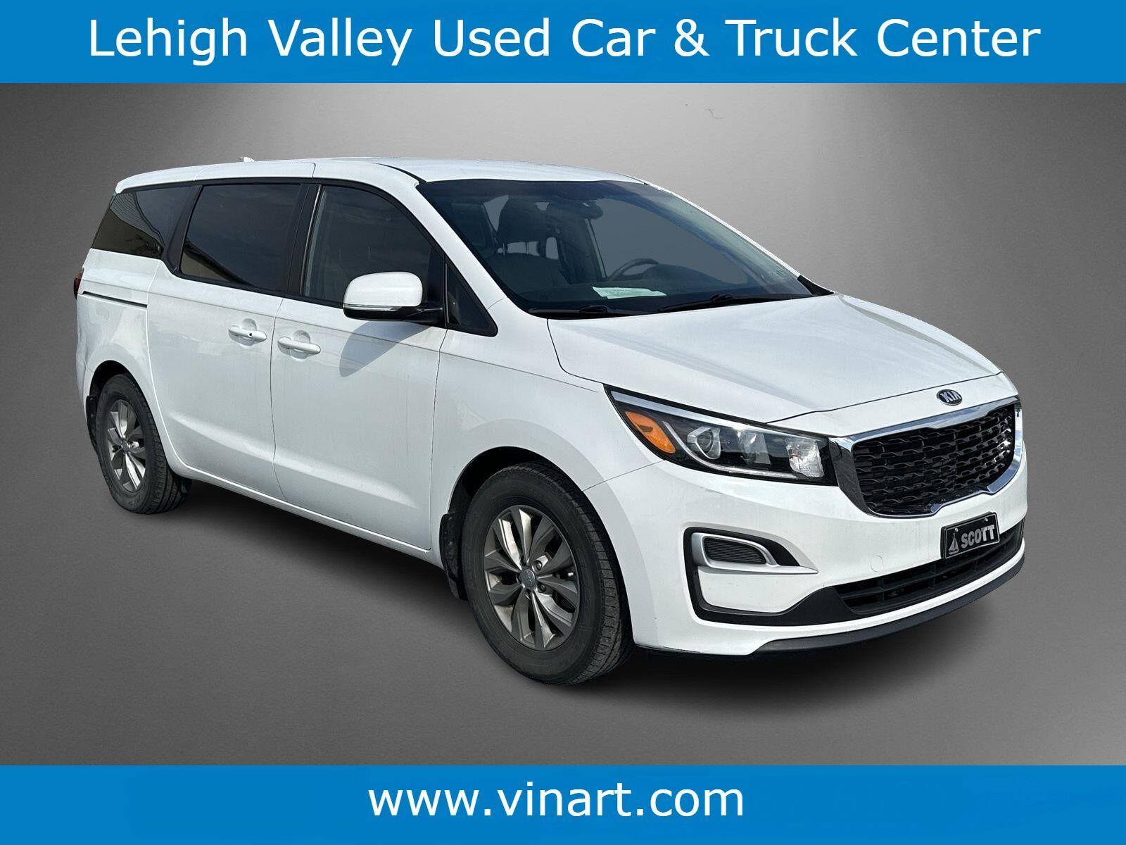 Snow White Pearl 2019 Kia Sedona Minivan Front-Wheel Drive Automatic
