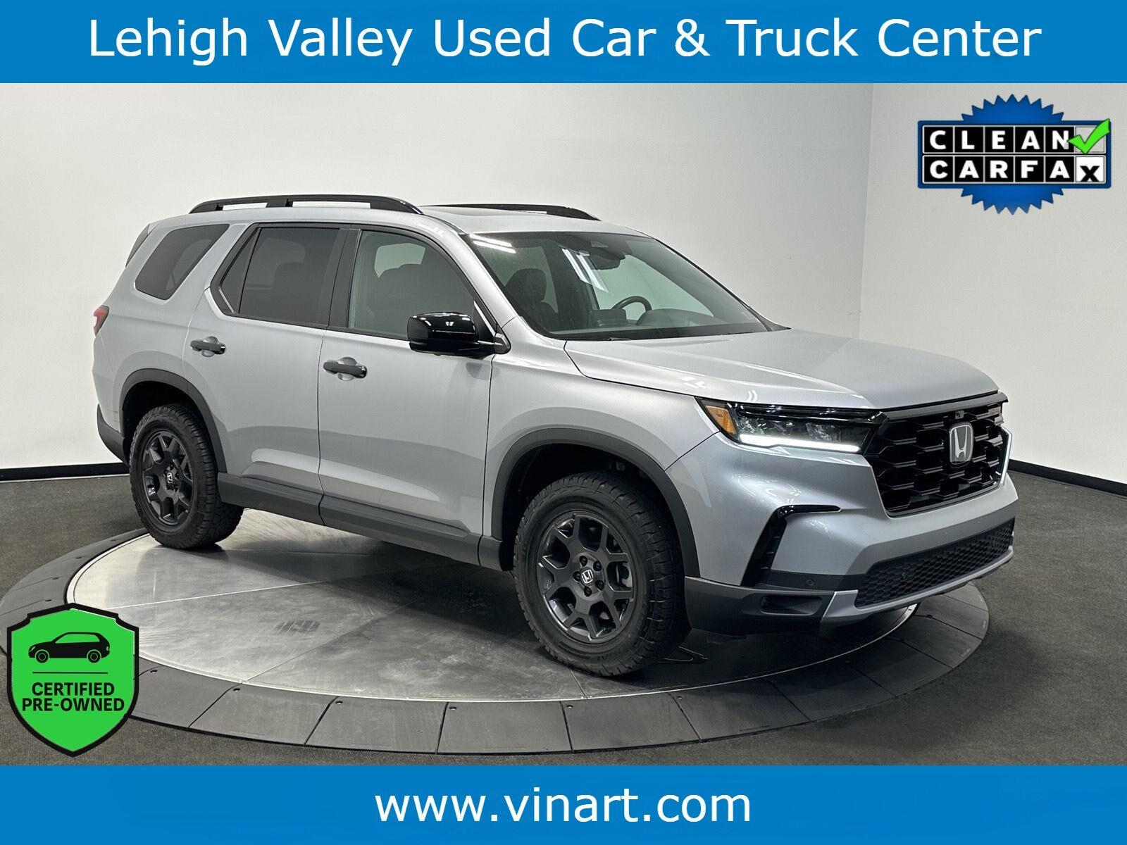Lunar Silver Metallic 2025 Honda Pilot SUV / Crossover All-Wheel Drive Automatic