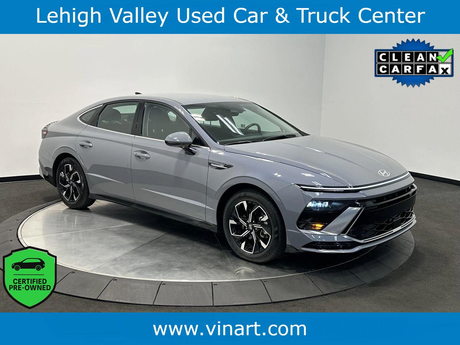 Transmission Blue 2025 Hyundai Sonata Sedan Front-Wheel Drive Automatic