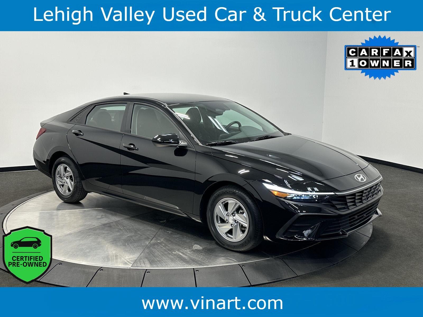 Abyss Black 2024 Hyundai Elantra Sedan Front-Wheel Drive Continuously Variable Transmission