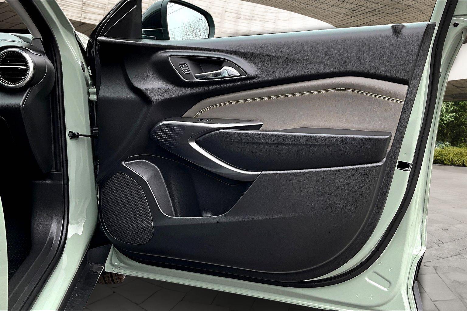 2026 Chevrolet Trax Activ - Photo 13