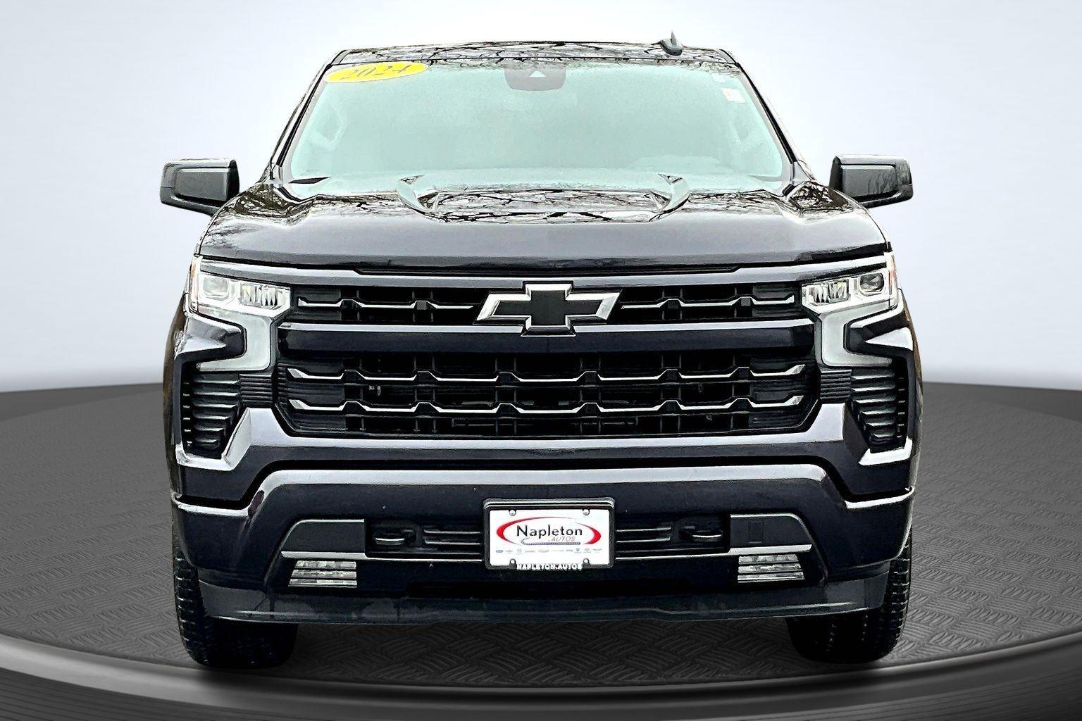 View vehicle photo 3